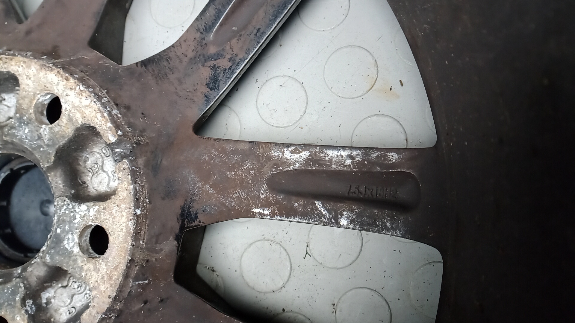 Диск колесный литой легкий сплав