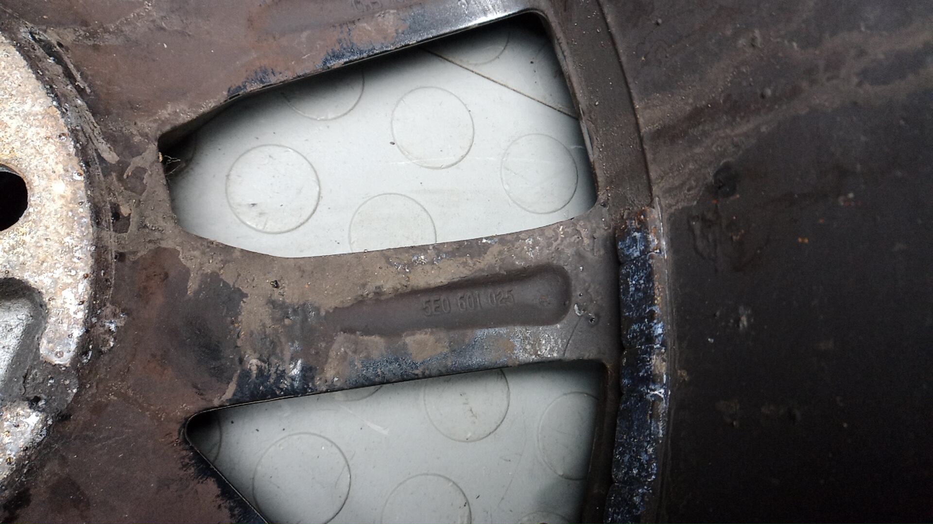 Диск колесный литой легкий сплав