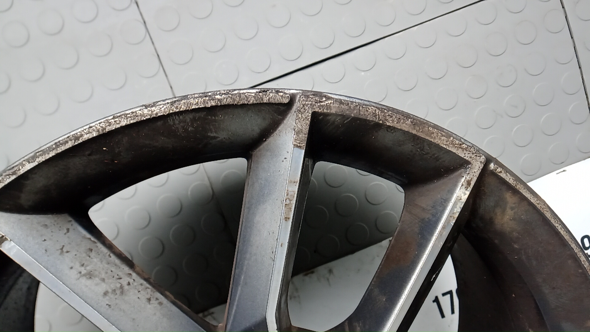 Диск колесный литой легкий сплав