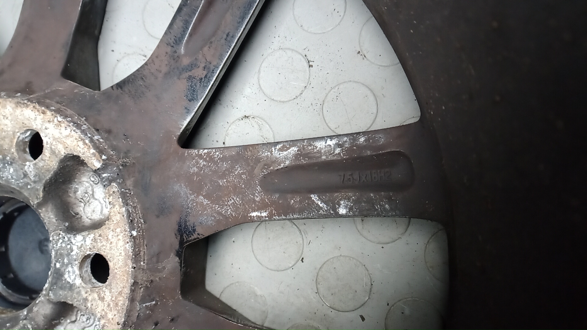 Диск колесный литой легкий сплав