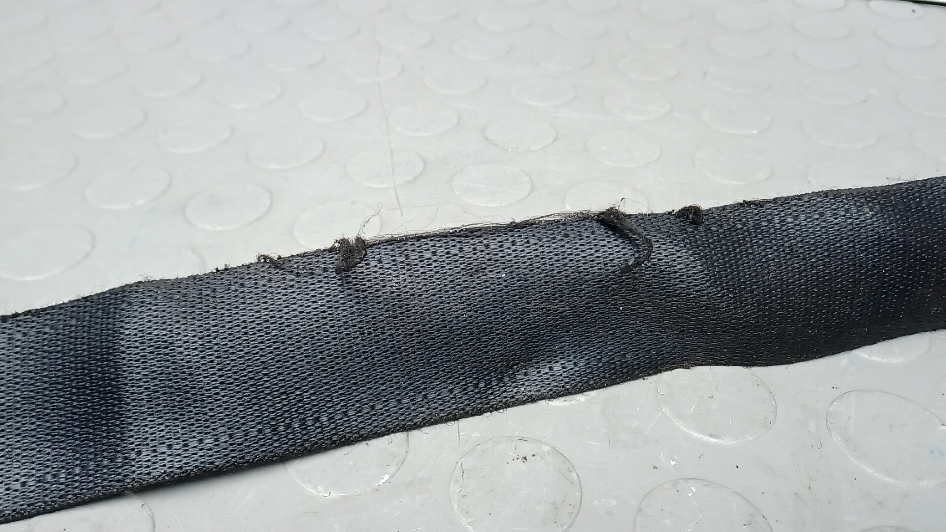 Ремень безопасности с пиропатроном