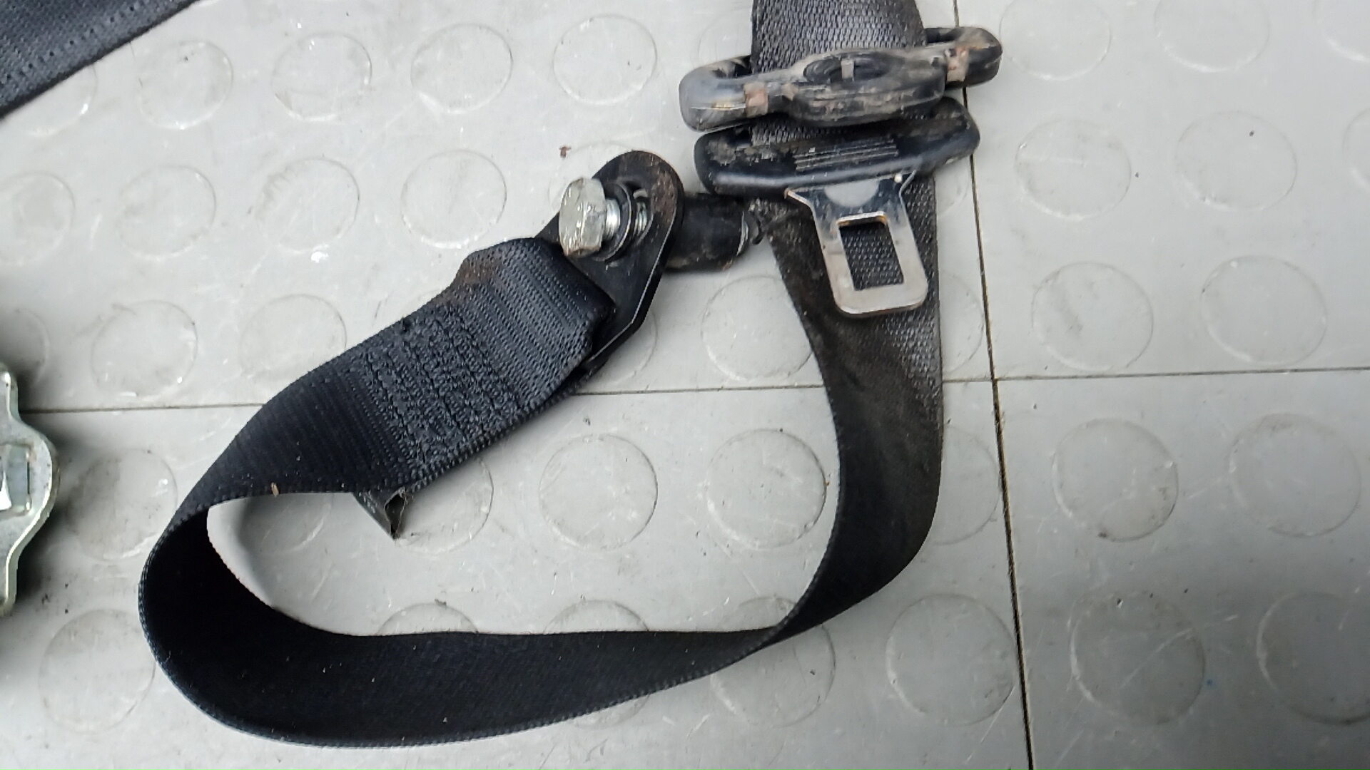 Ремень безопасности с пиропатроном