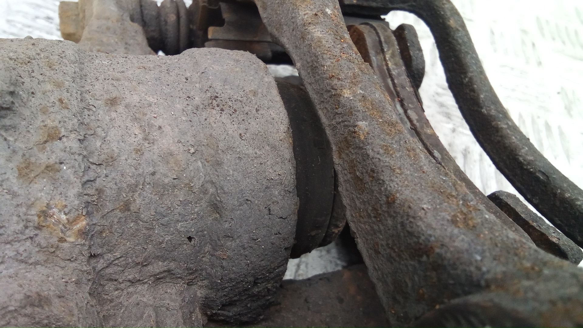 Суппорт задний правый