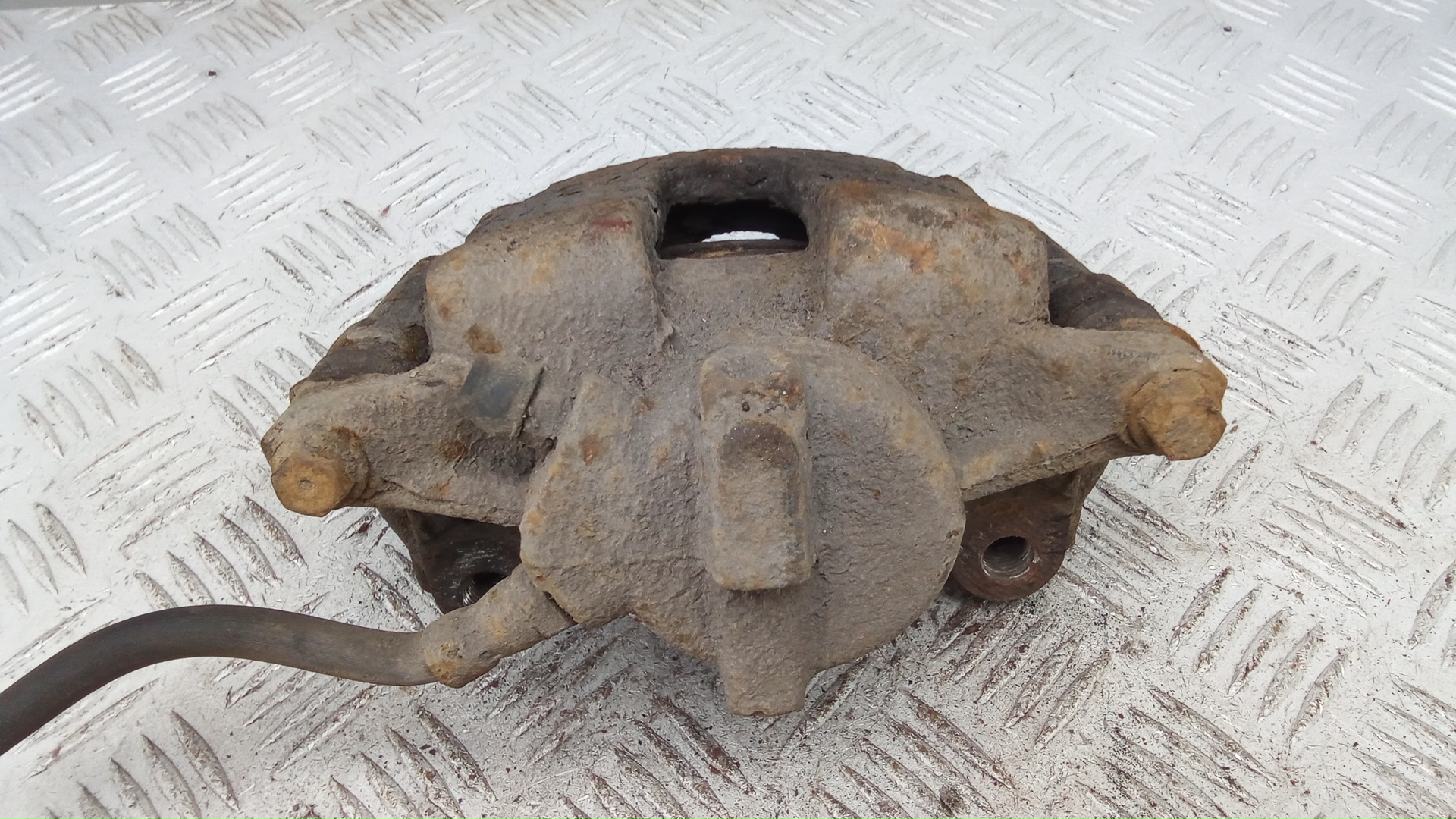 Суппорт задний правый