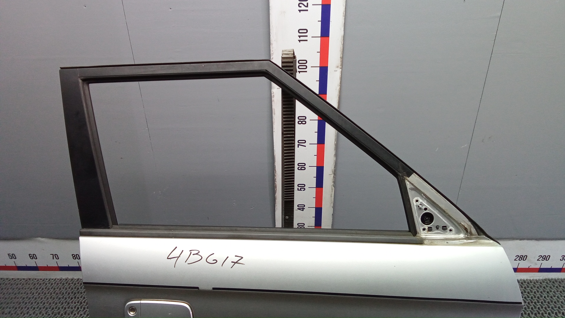 Дверь передняя правая