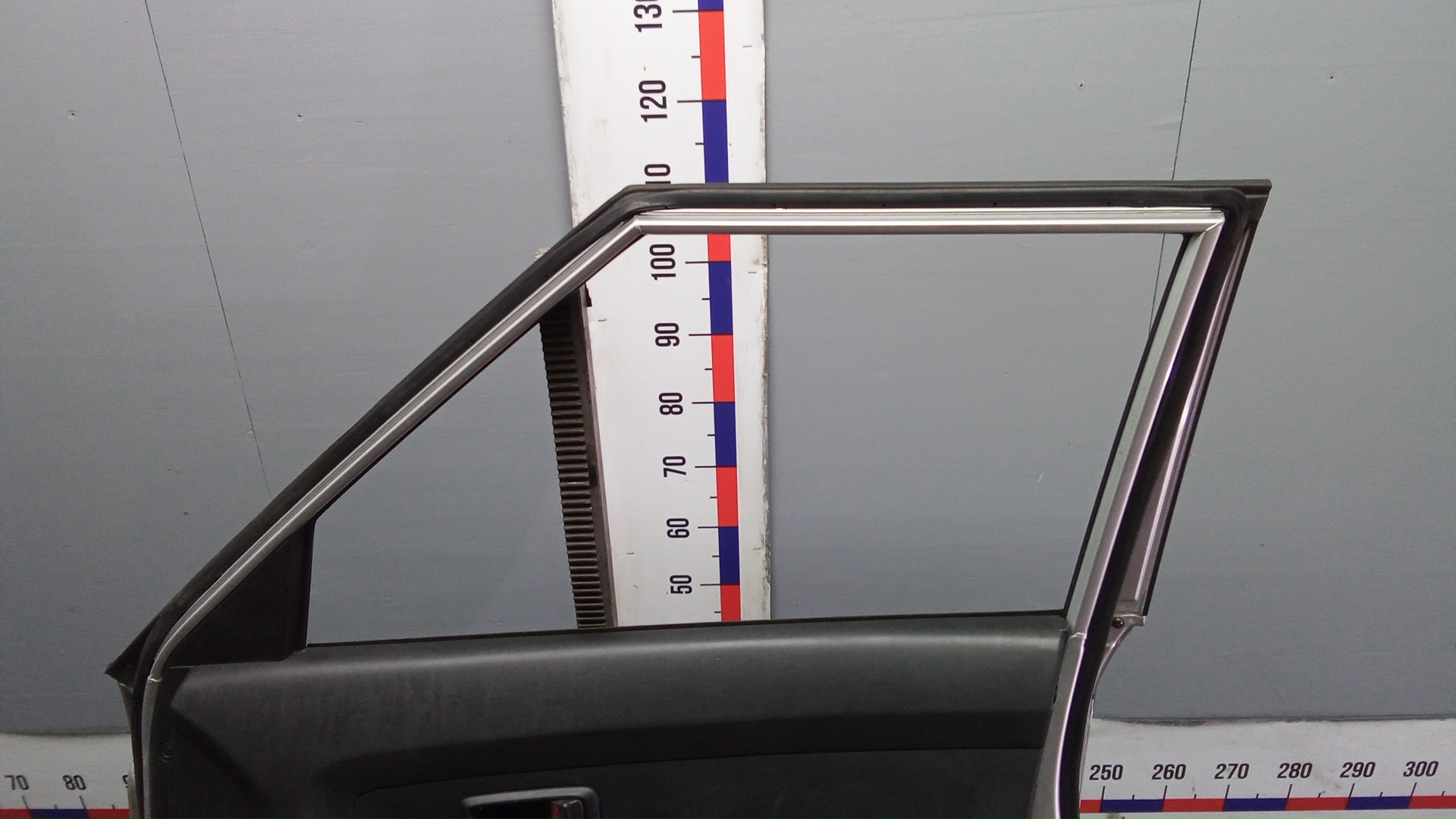 Дверь передняя правая