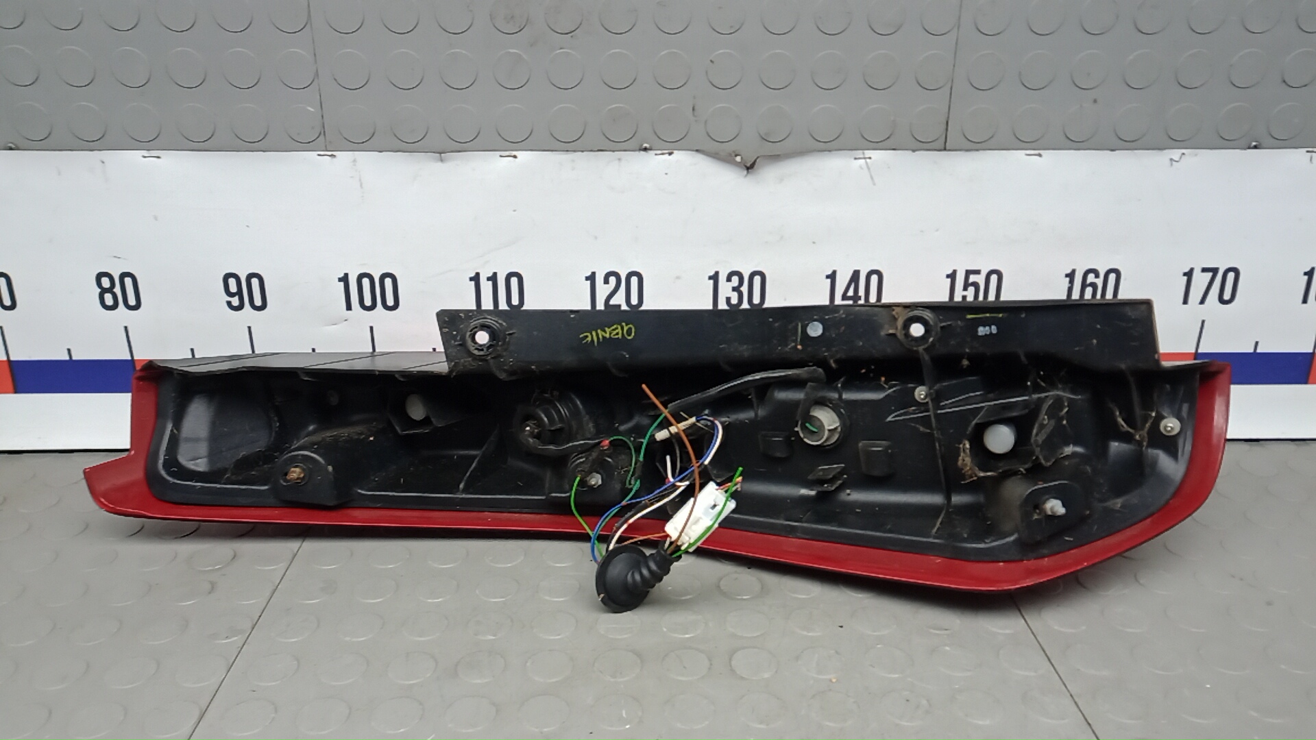 Фонарь задний правый