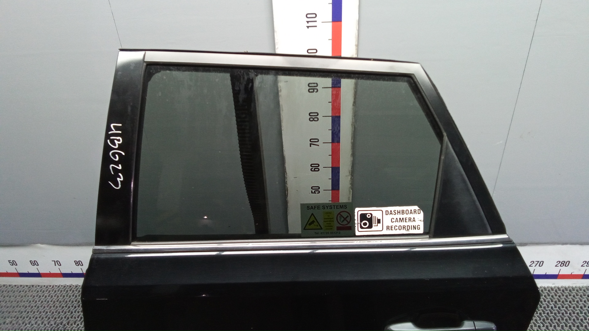 Дверь задняя левая