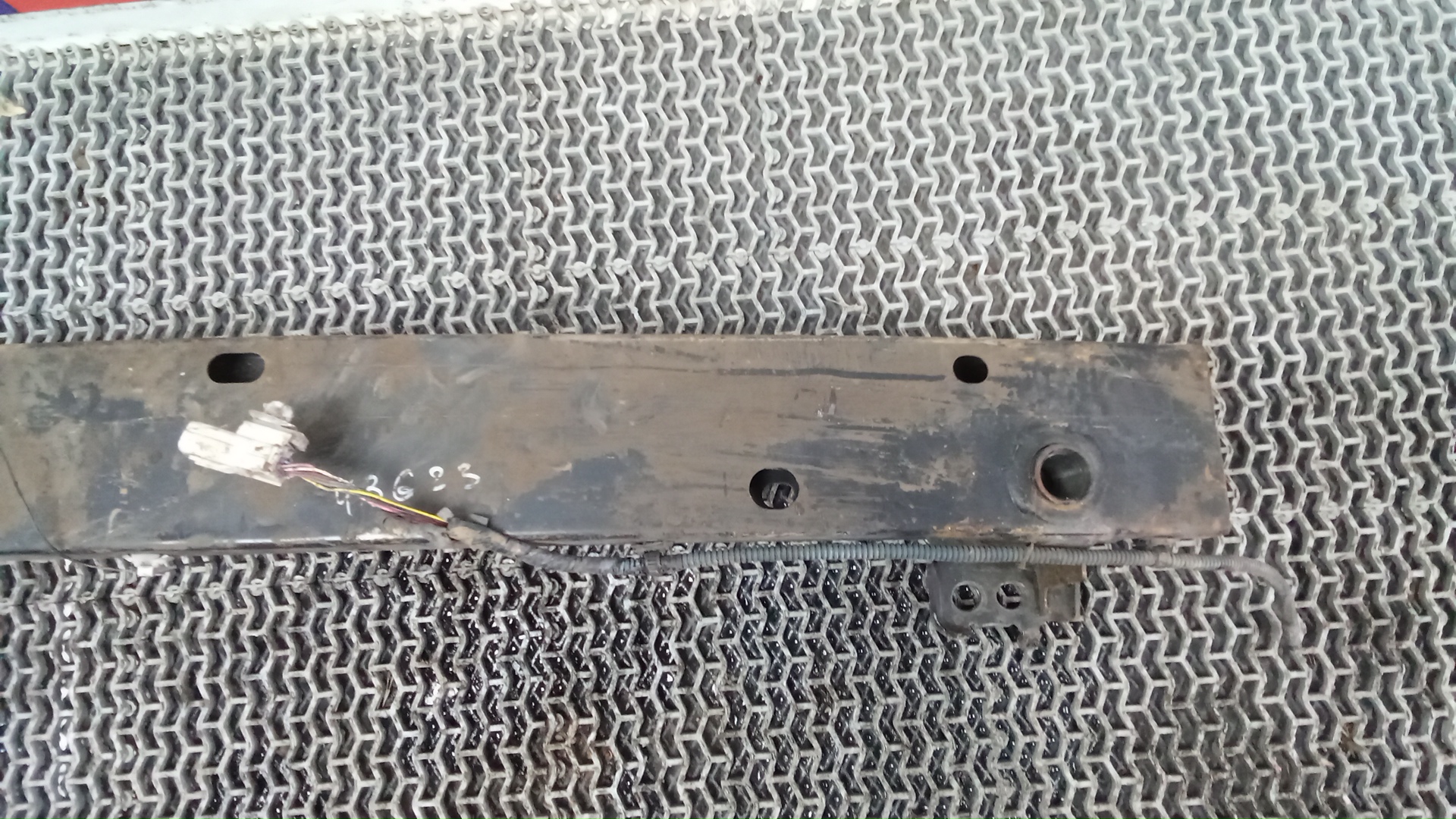 Кронштейн усилителя переднего бампера