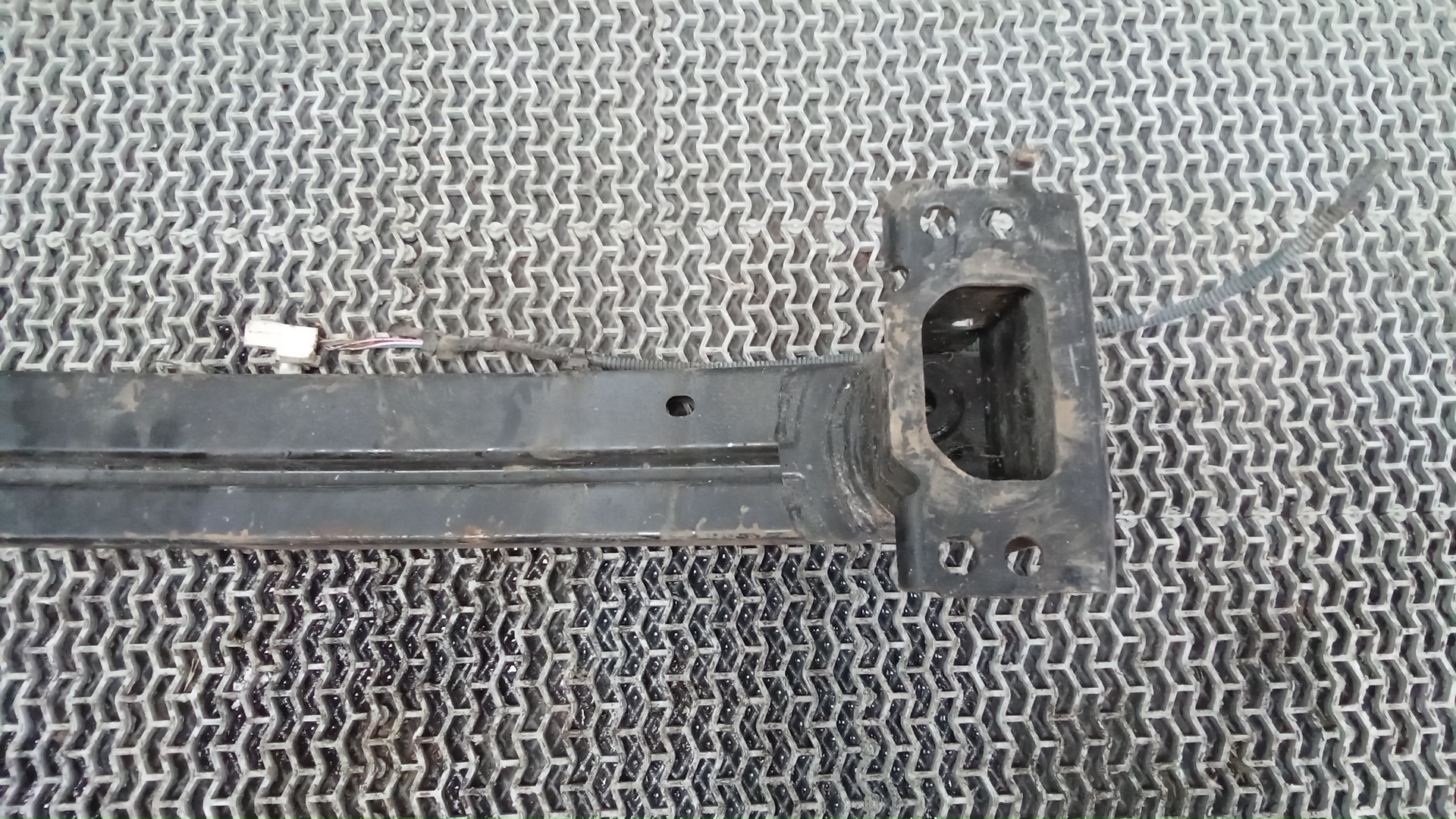 Кронштейн усилителя переднего бампера