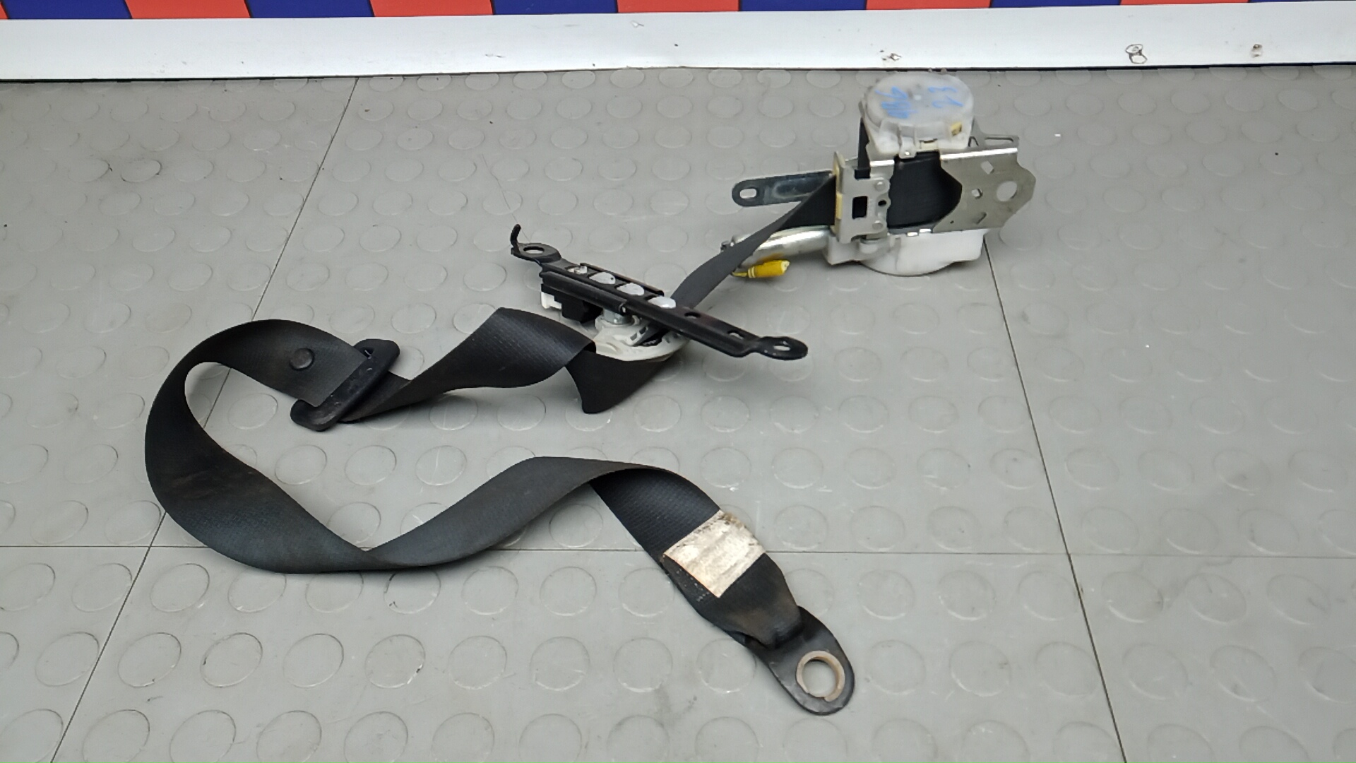 Ремень безопасности с пиропатроном