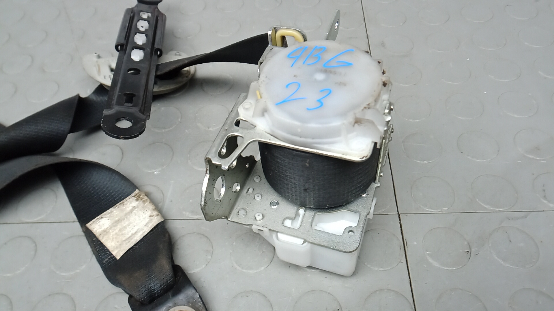 Ремень безопасности с пиропатроном