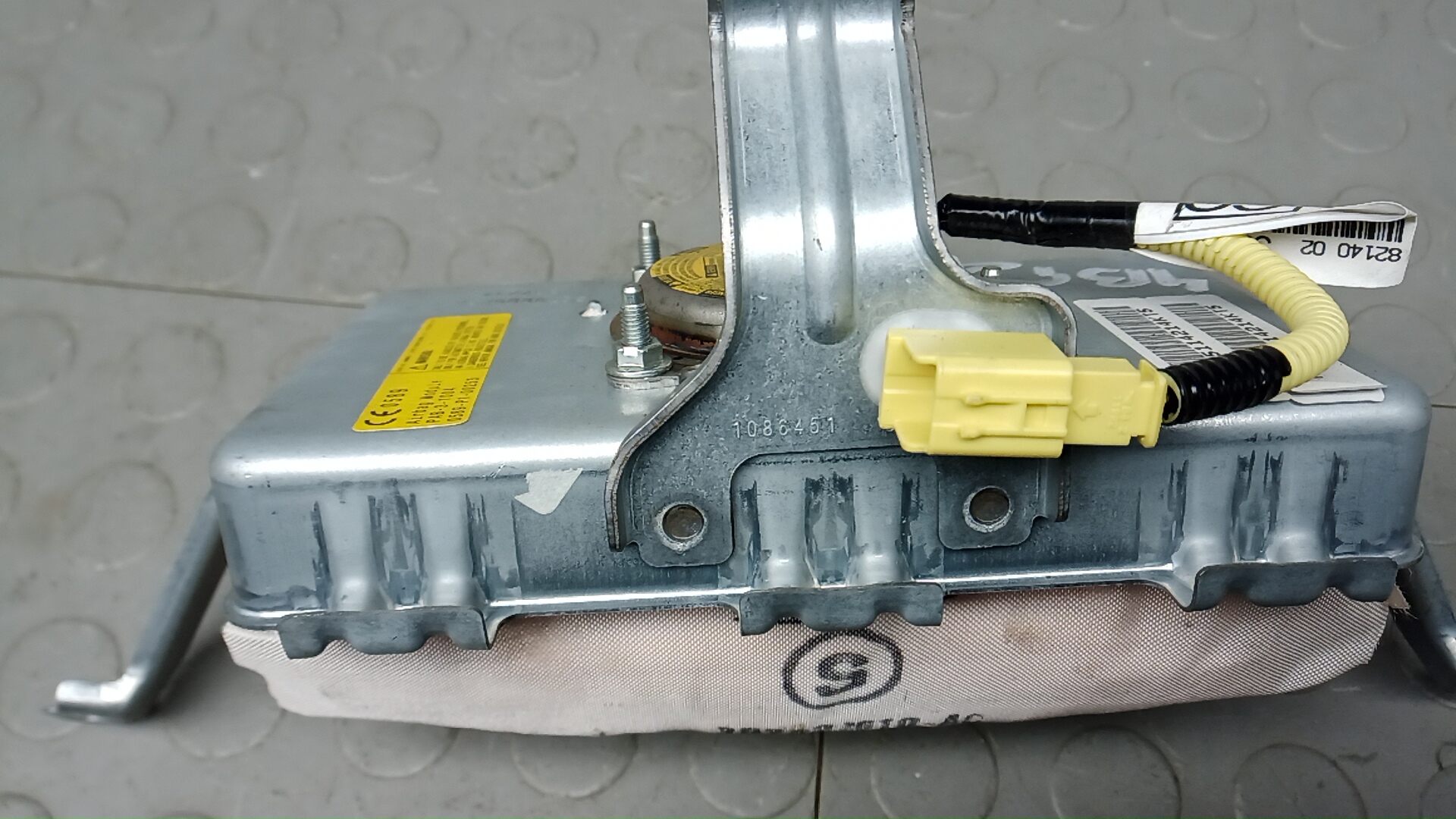 Подушка безопасности пассажирская (в торпедо)