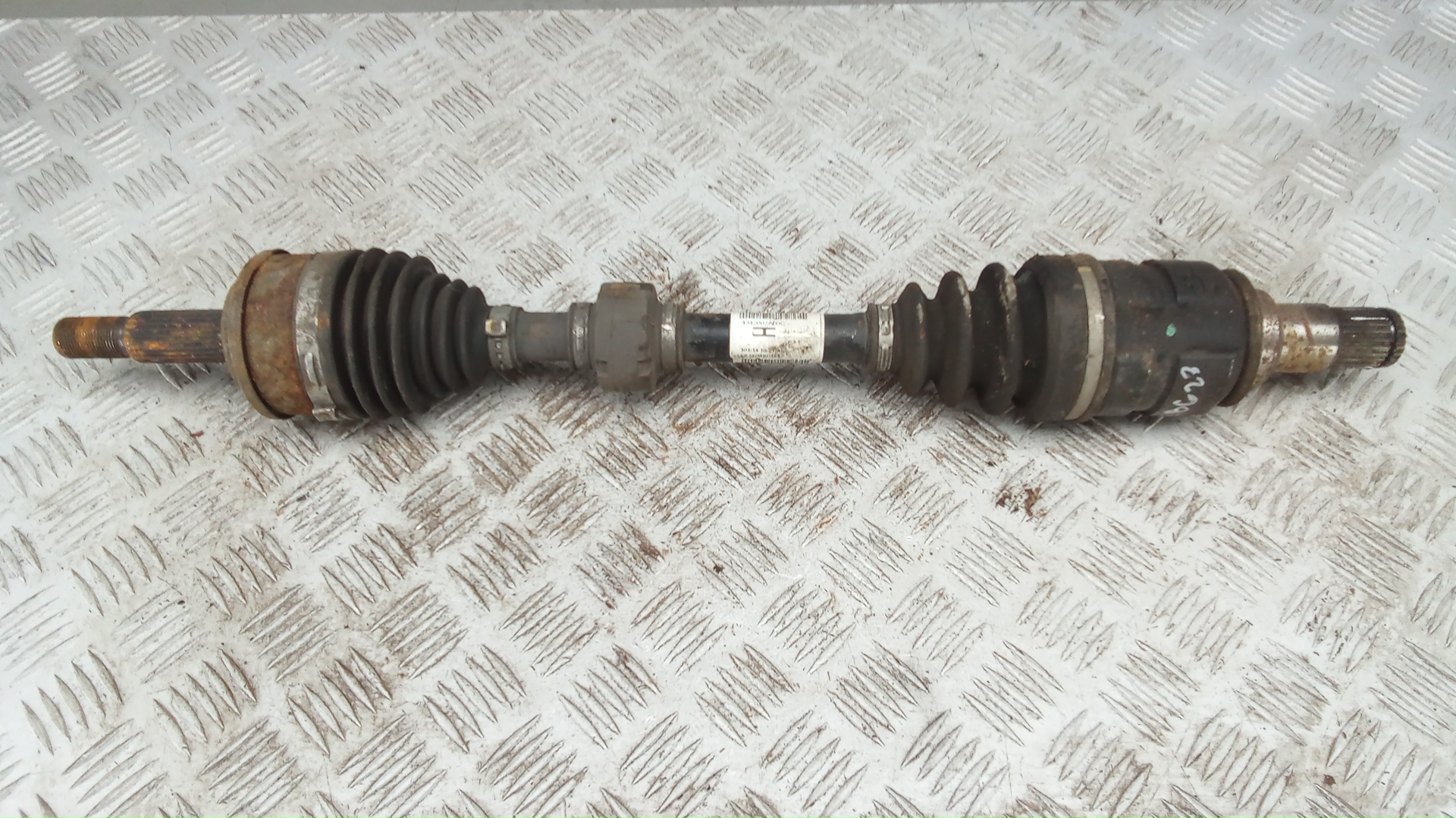 Полуось передняя левая