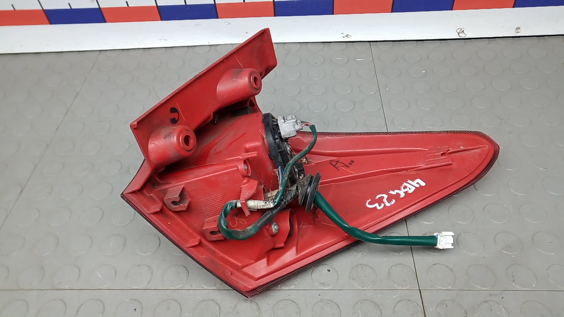 Фонарь задний левый