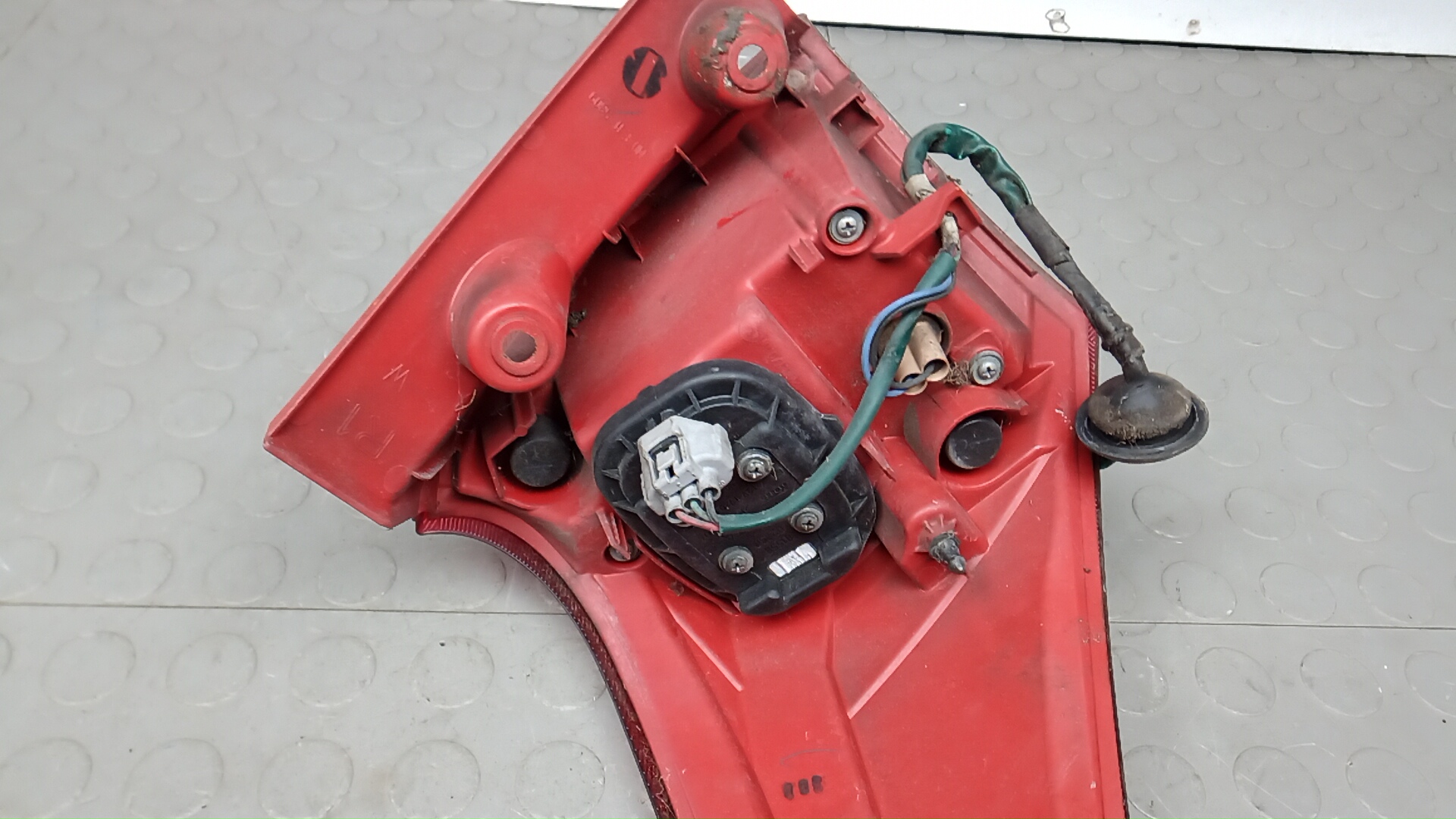 Фонарь задний правый