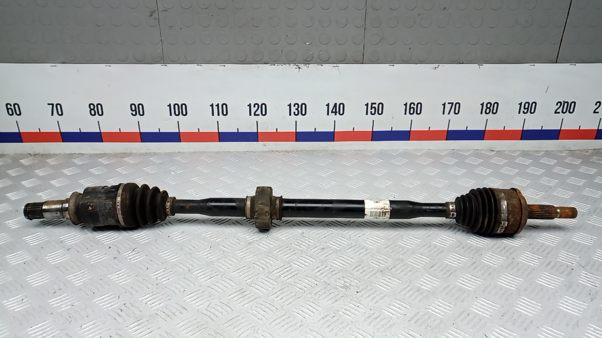 Полуось передняя правая