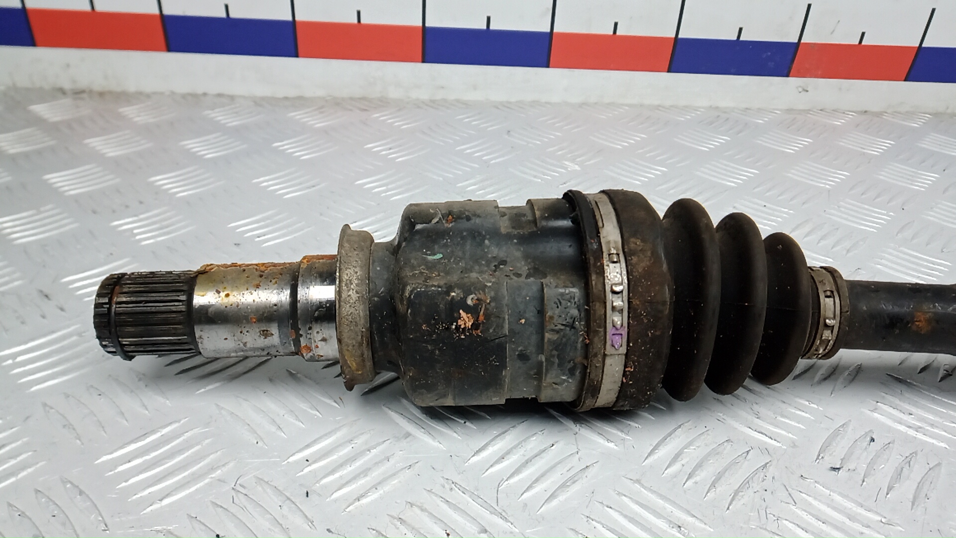 Полуось передняя правая