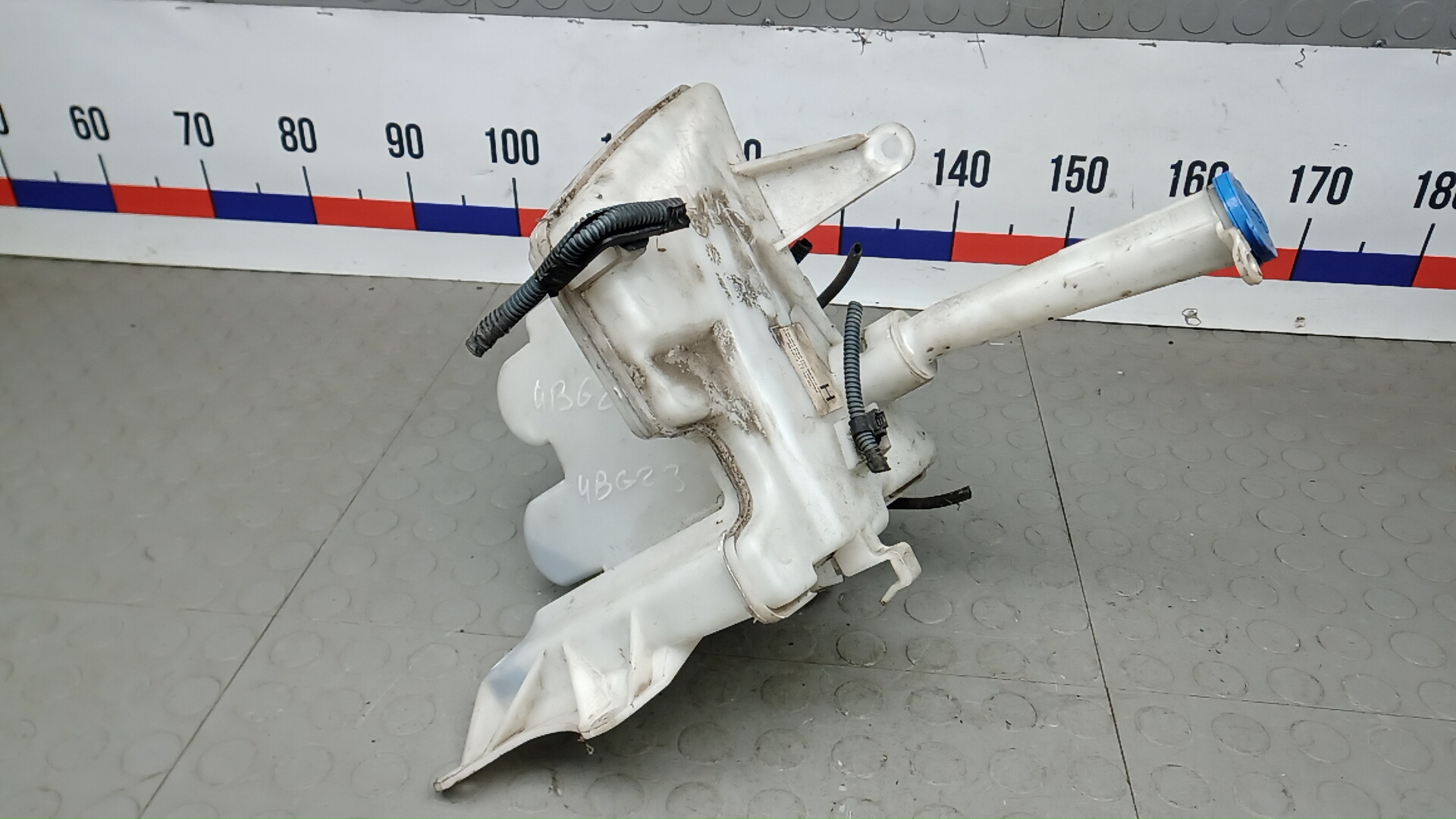 Бачок омывателя лобового стекла