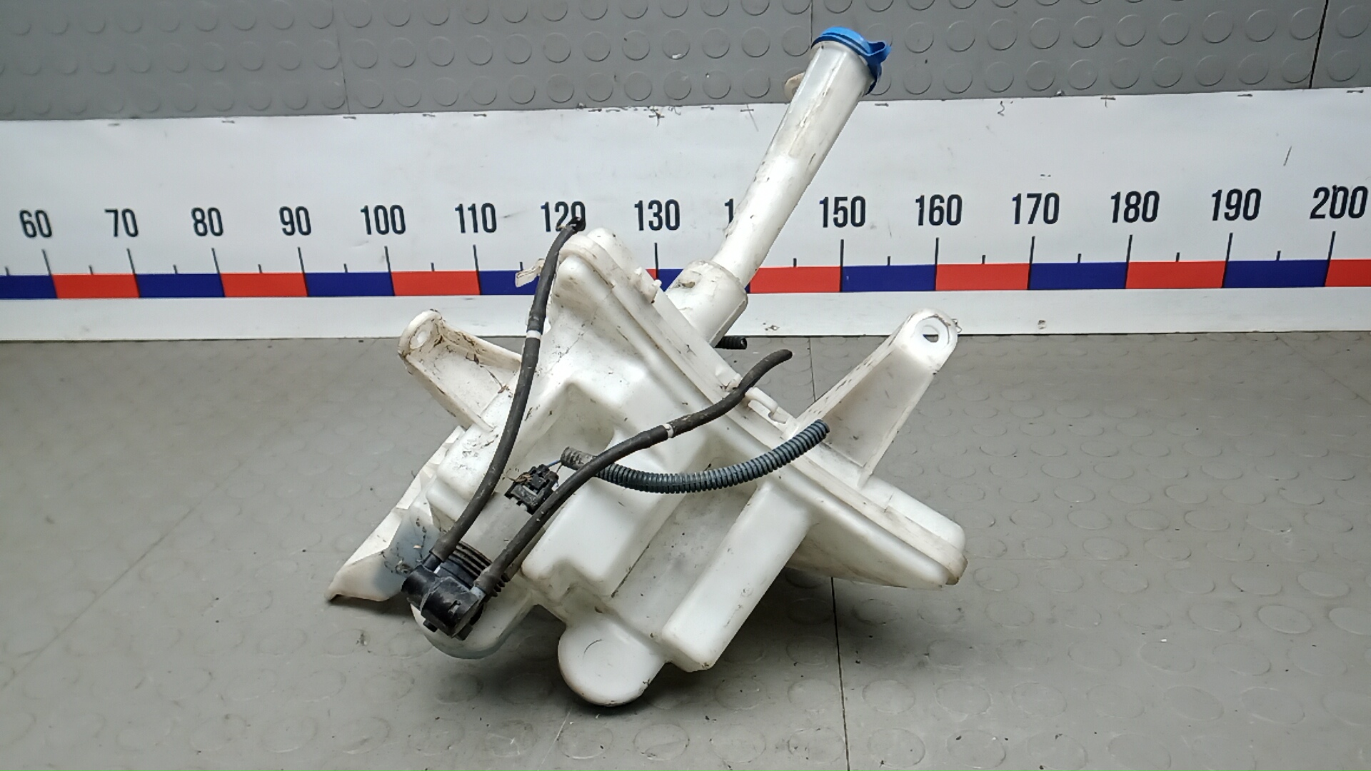 Бачок омывателя лобового стекла