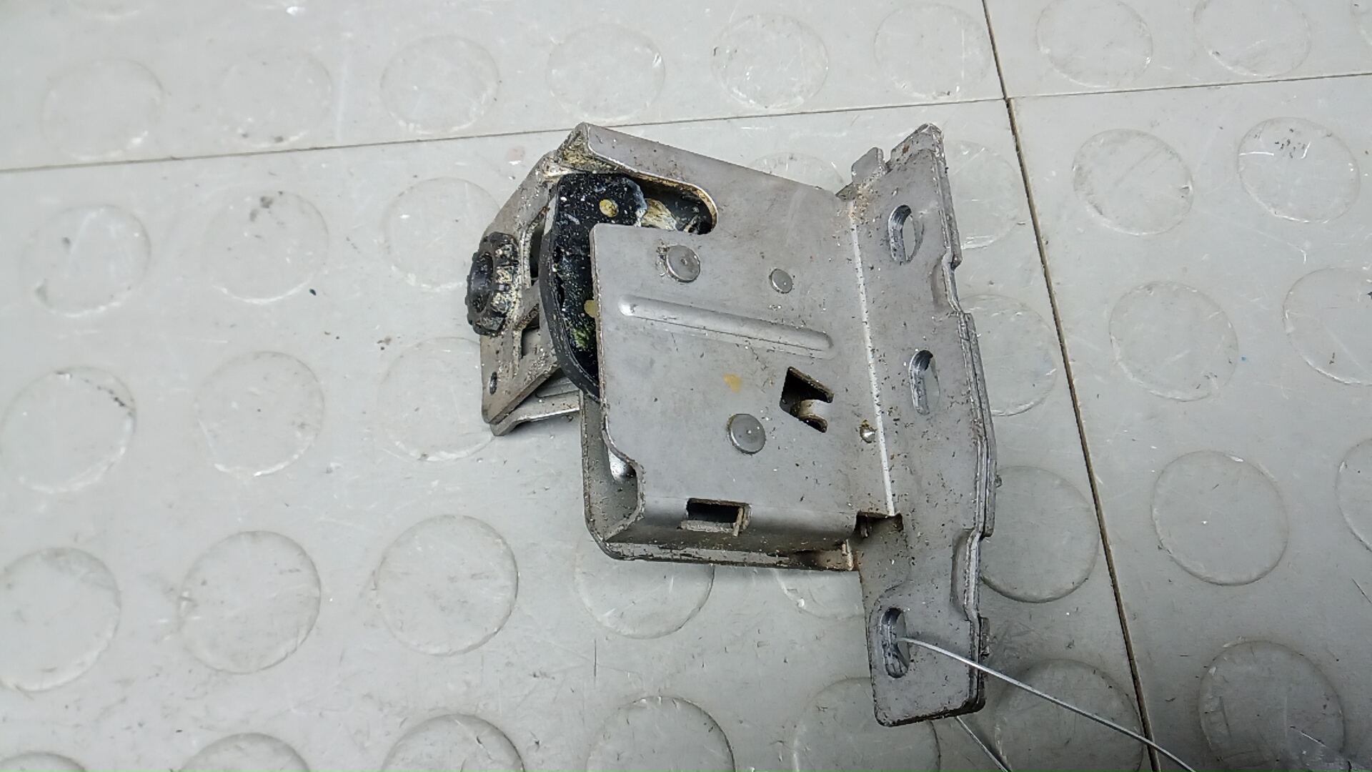 Замок двери распашной