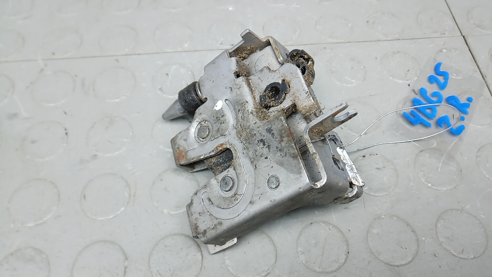 Замок двери распашной