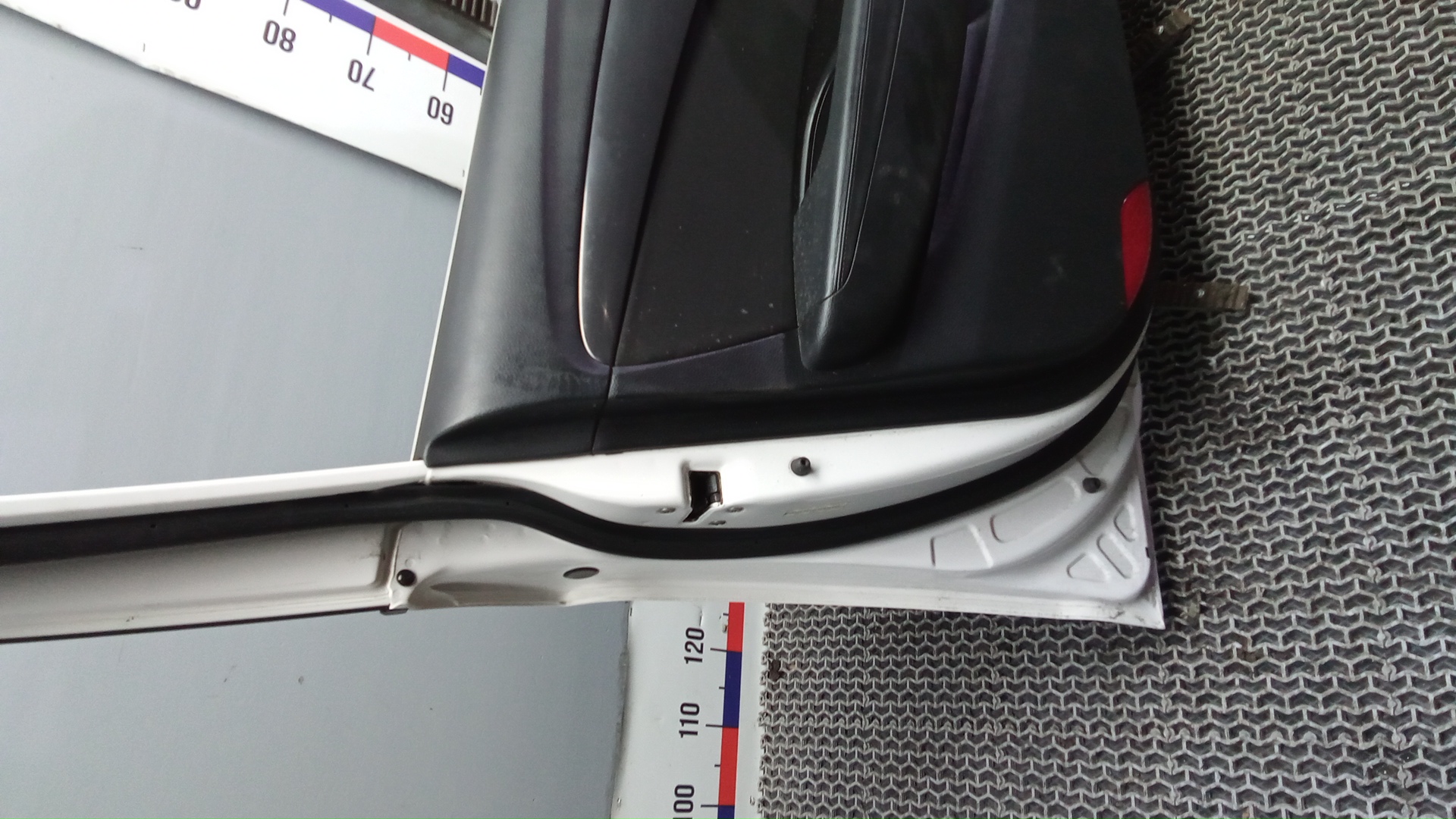 Дверь передняя левая