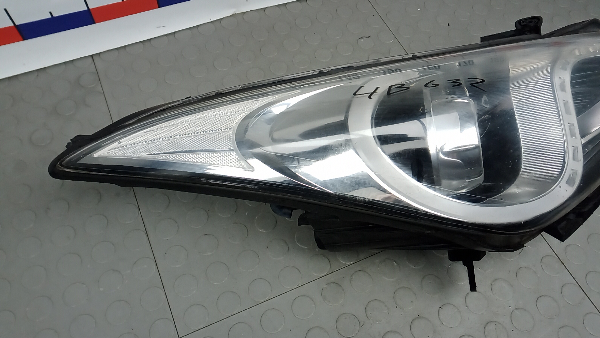 Фара правая