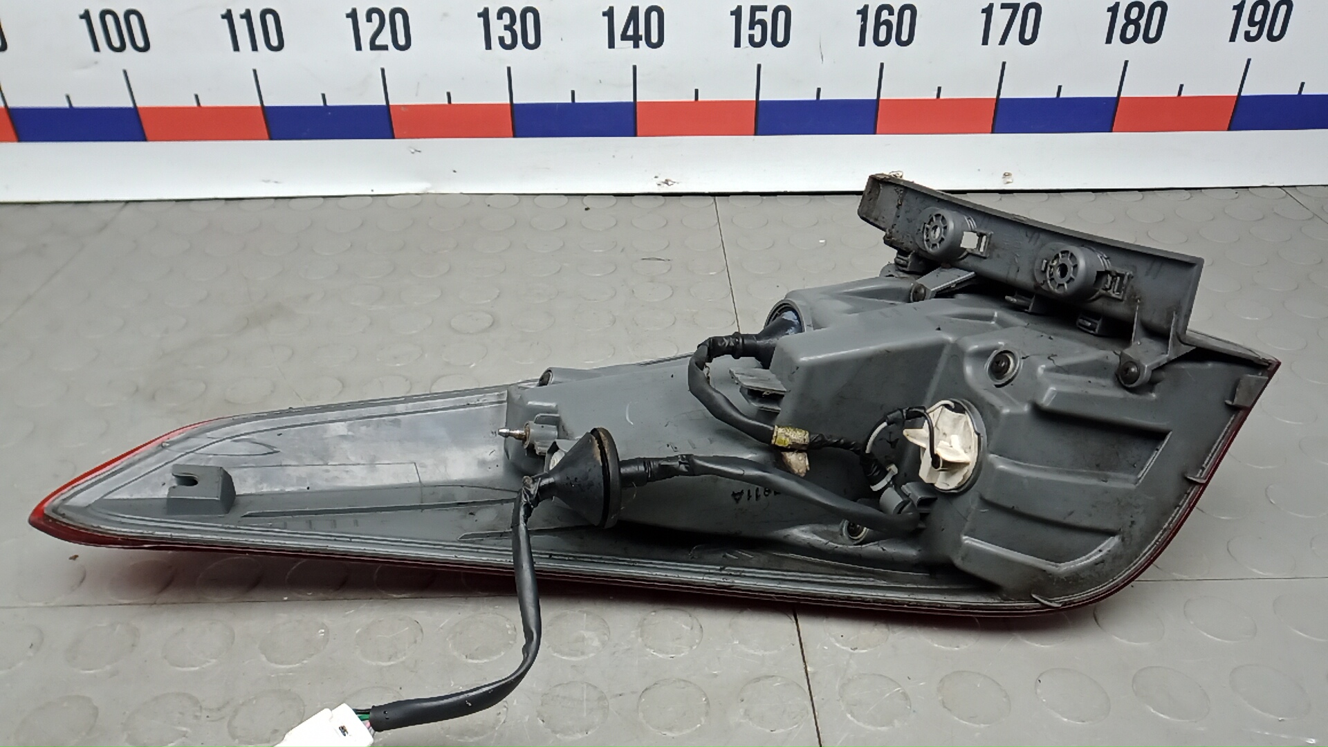 Фонарь задний правый