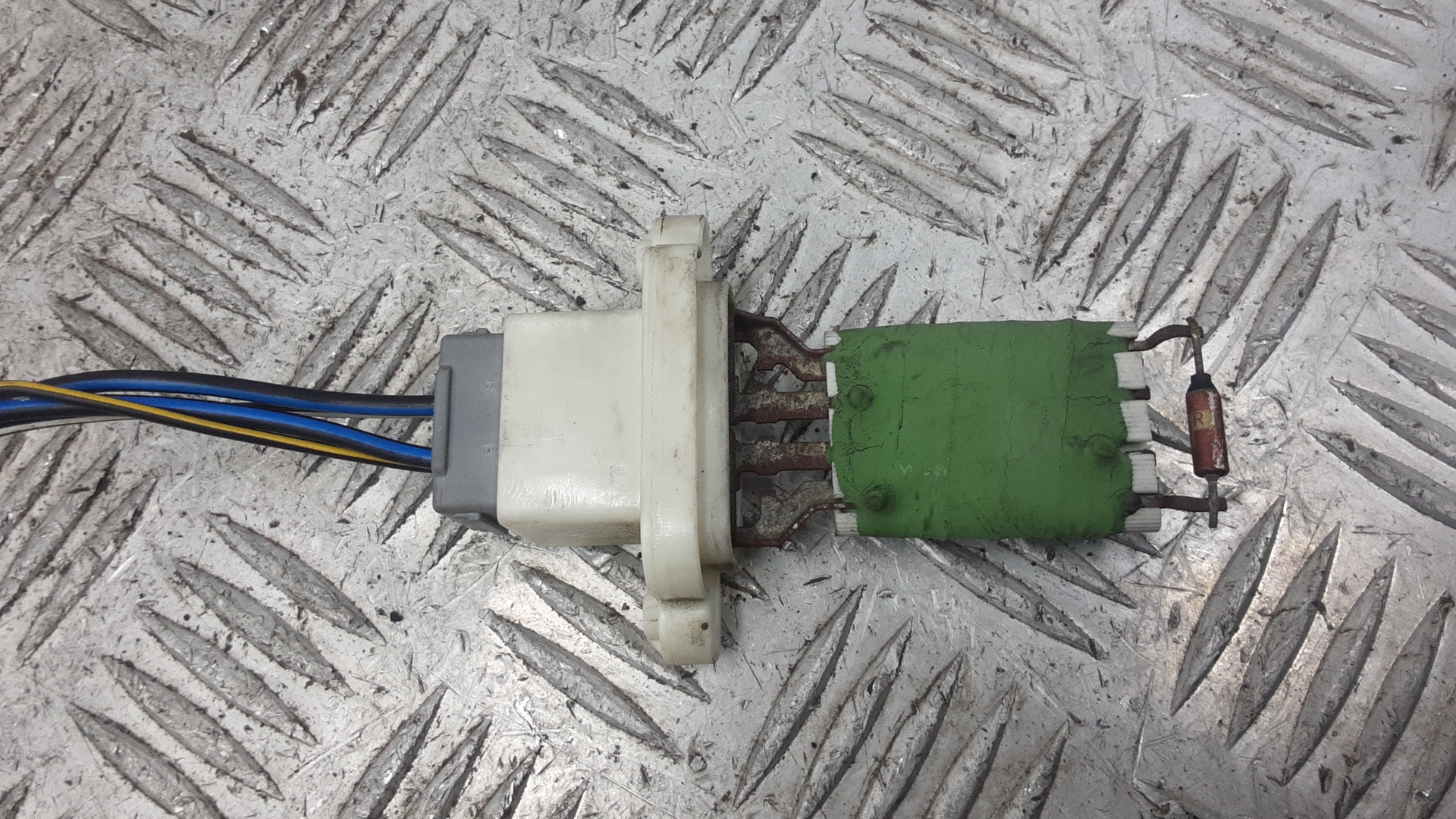 Резистор отопителя