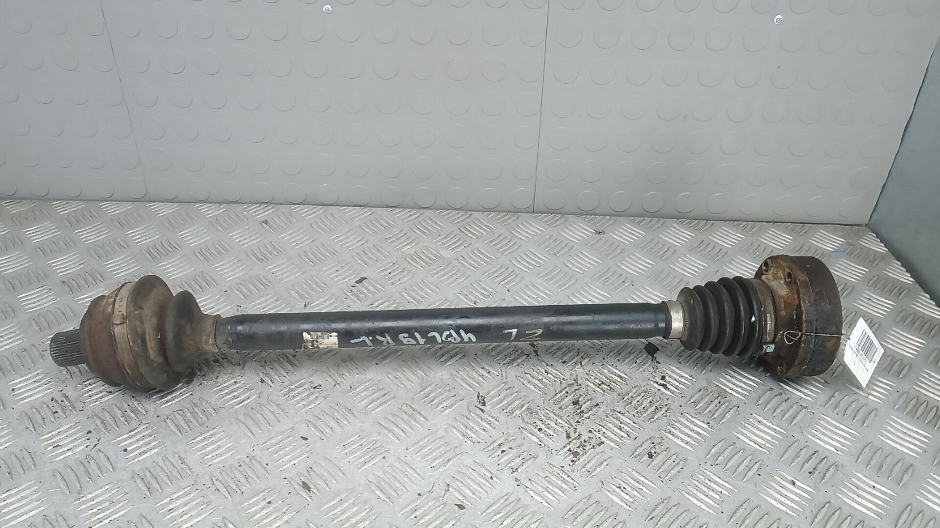 Полуось задняя левая