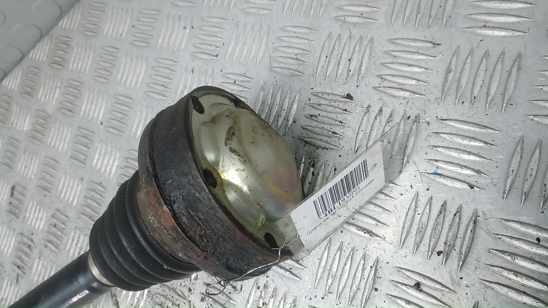 Полуось задняя левая