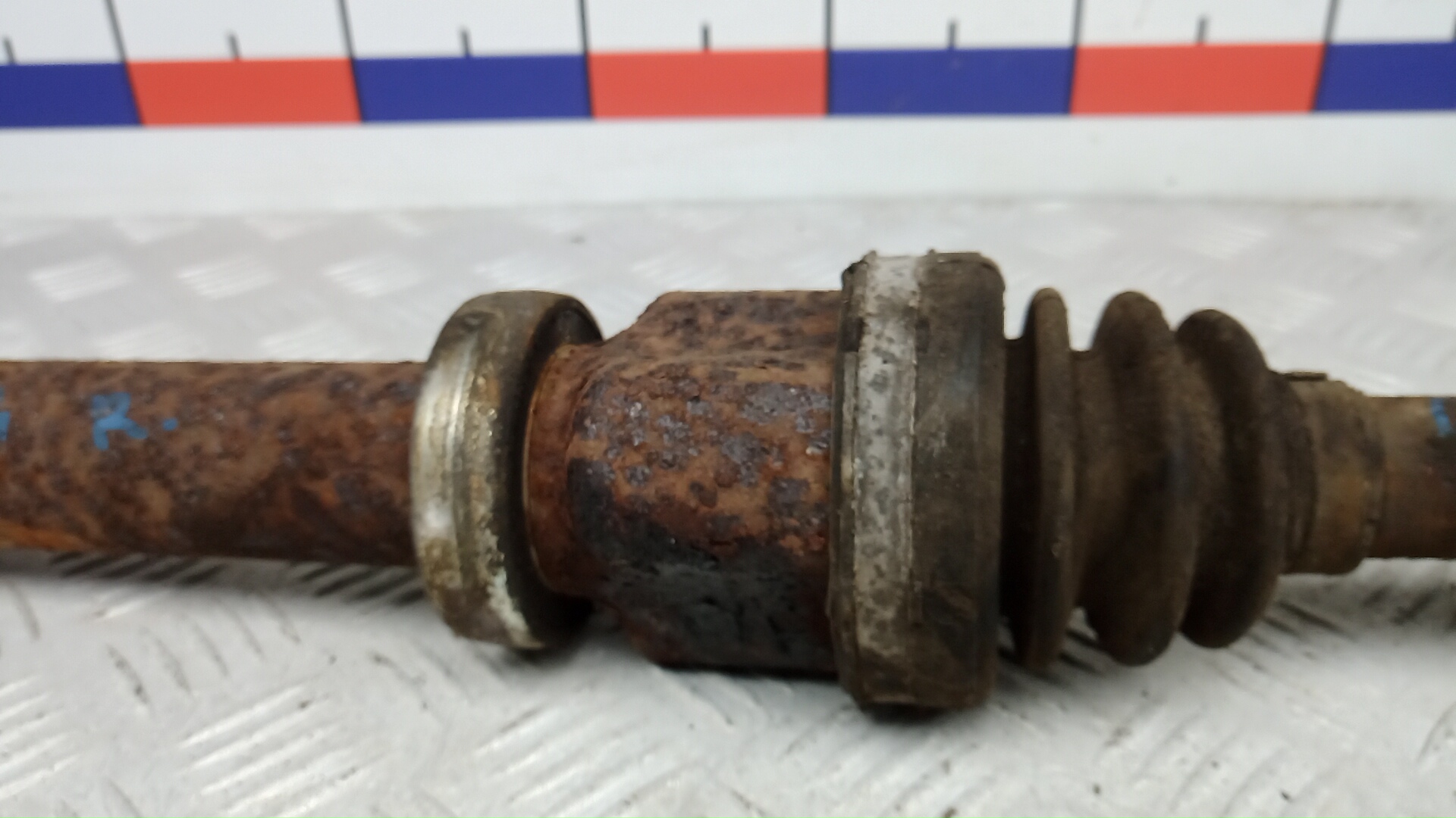 Полуось передняя правая