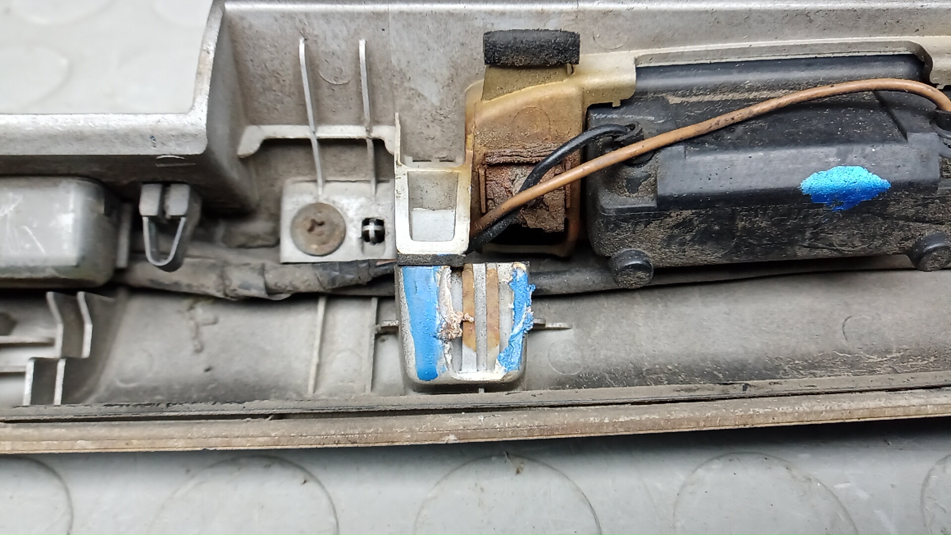 Фонарь подсветки номера