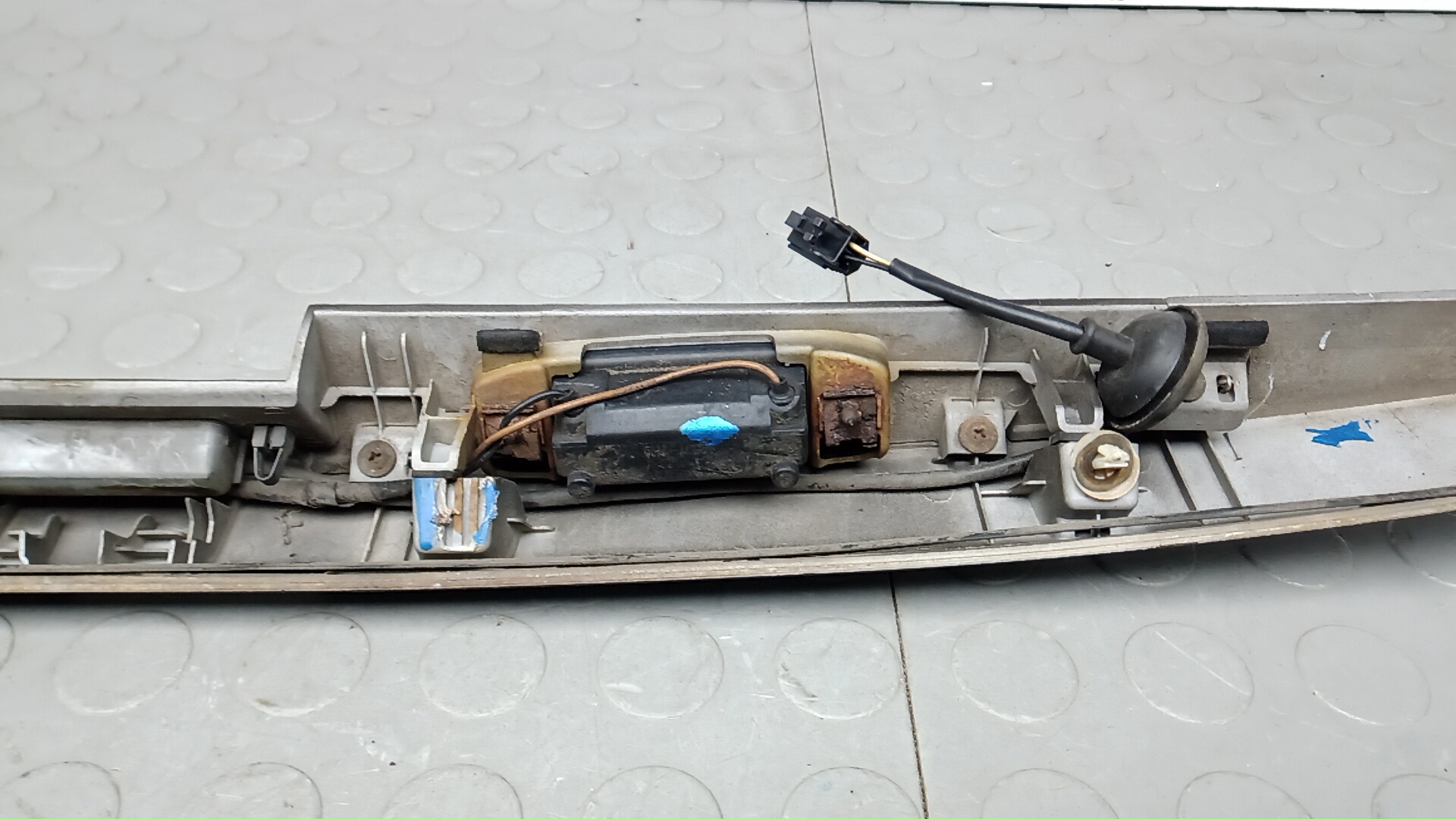 Фонарь подсветки номера