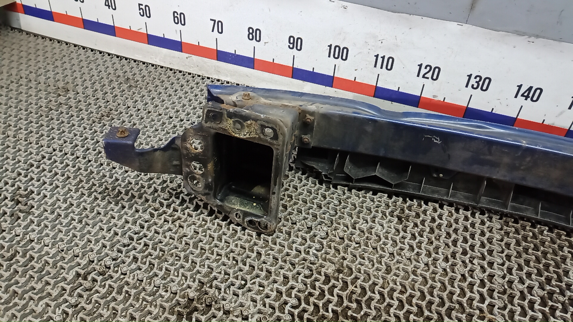 Кронштейн усилителя переднего бампера