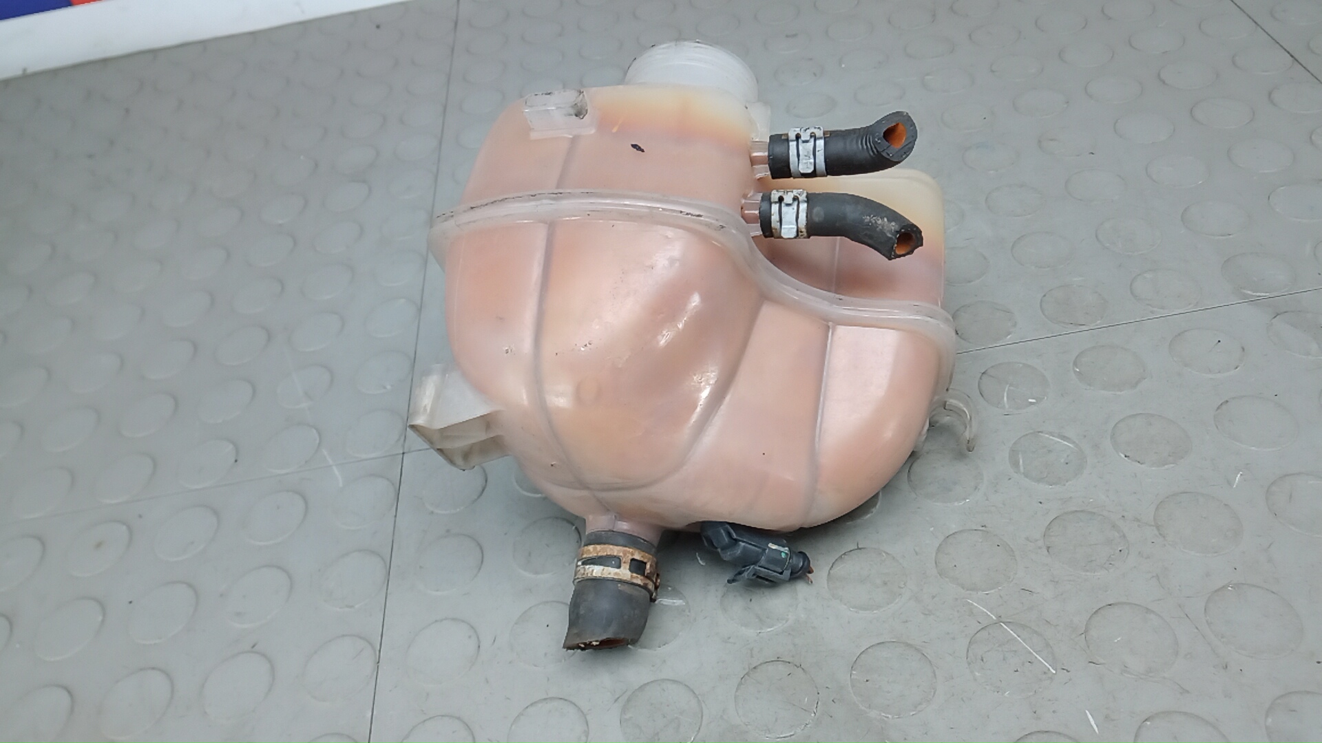 Бачок расширительный