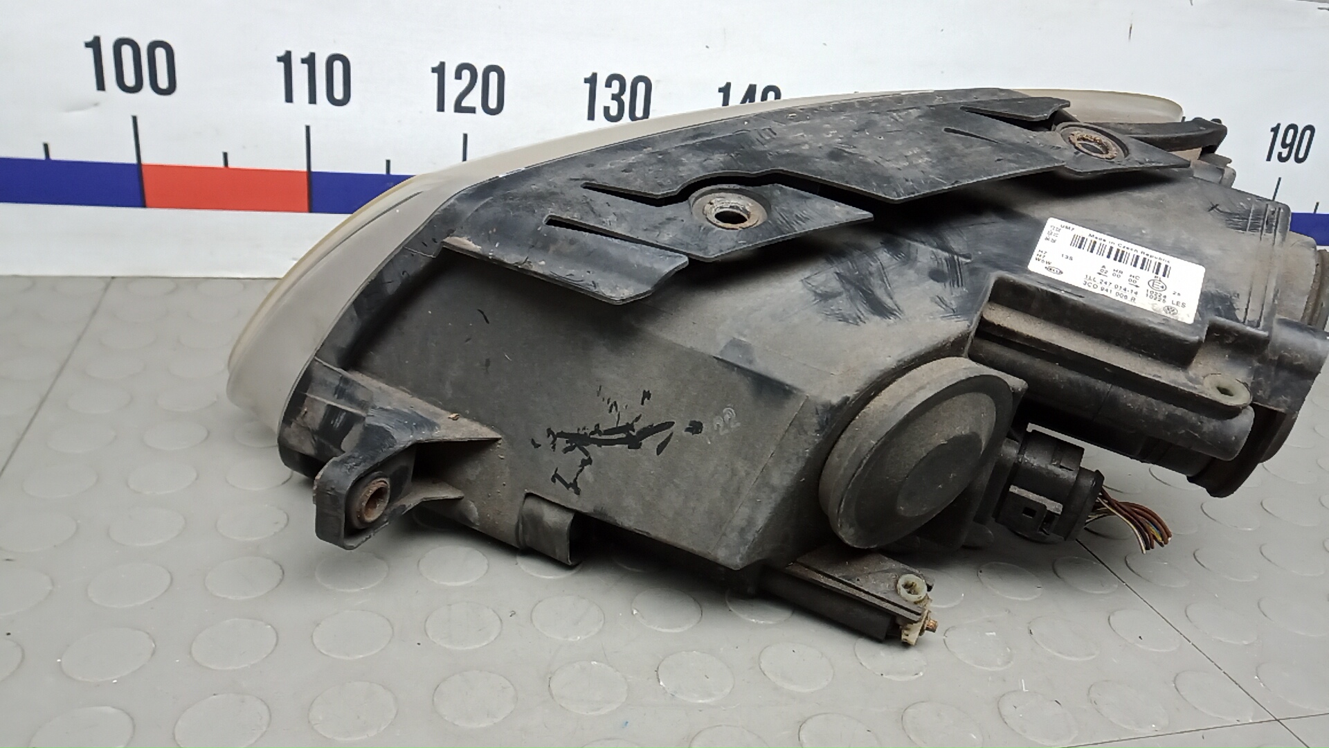 Фара правая