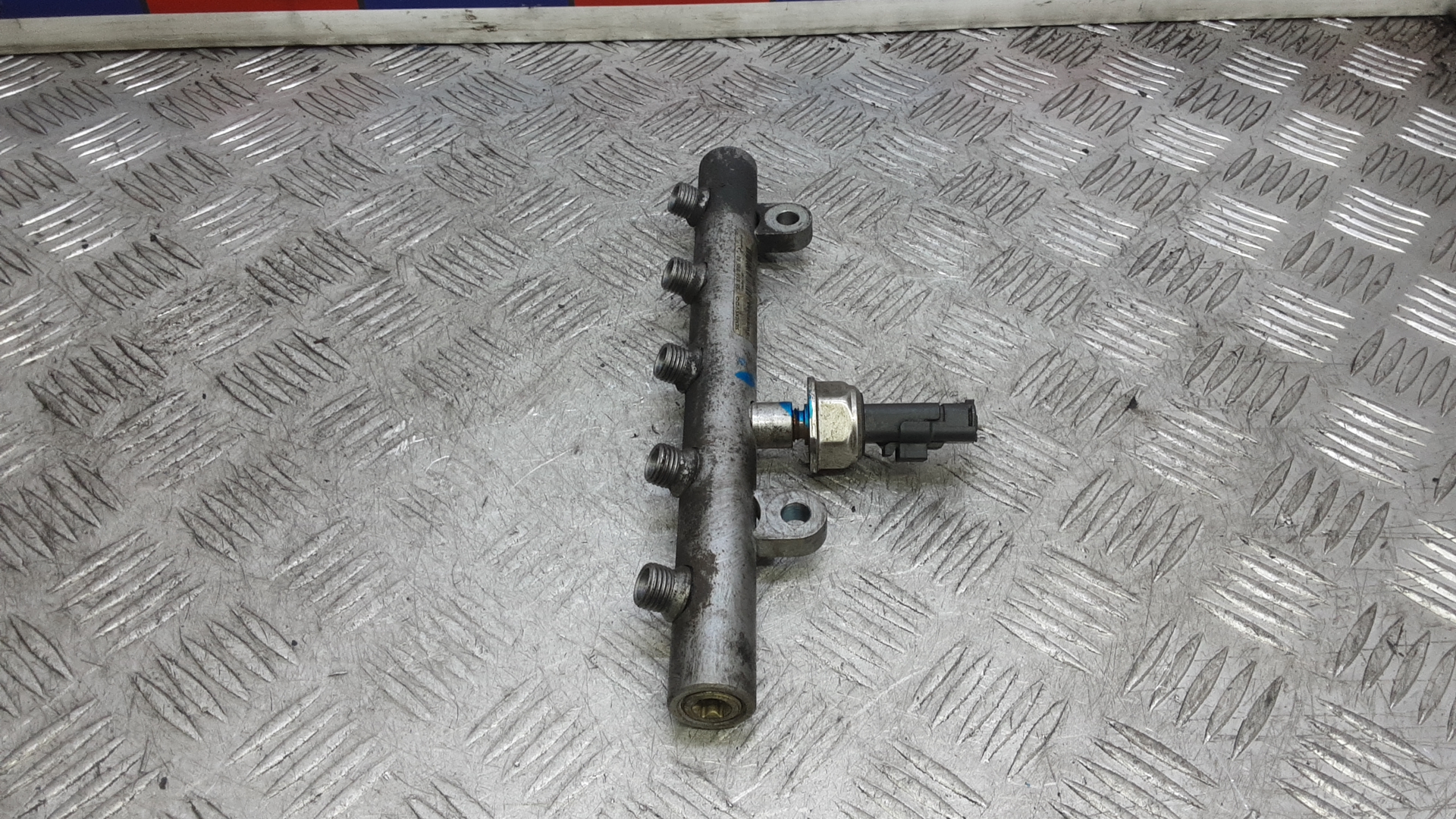 Рейка топливная (рампа)