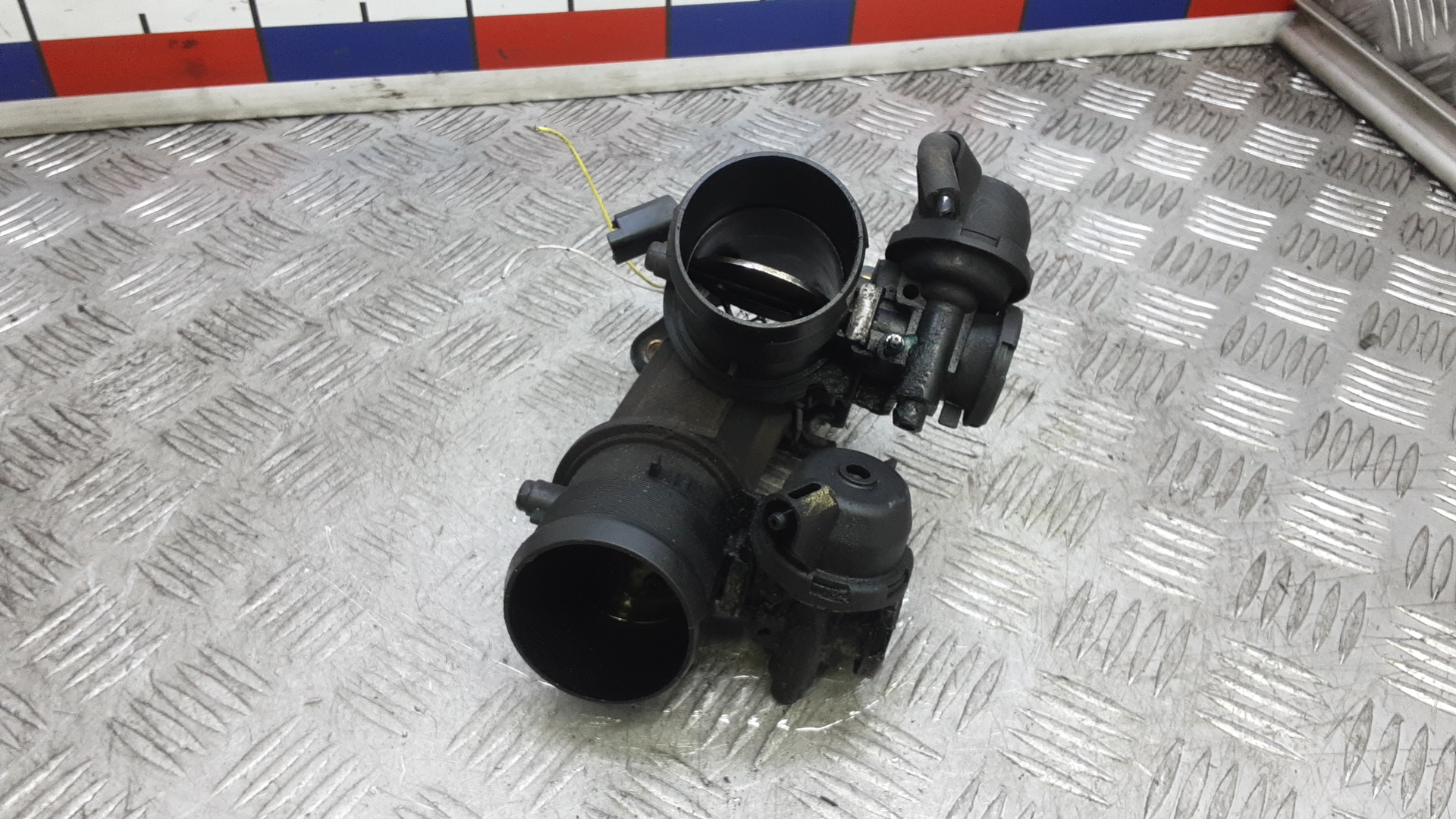 Заслонка дроссельная электрическая