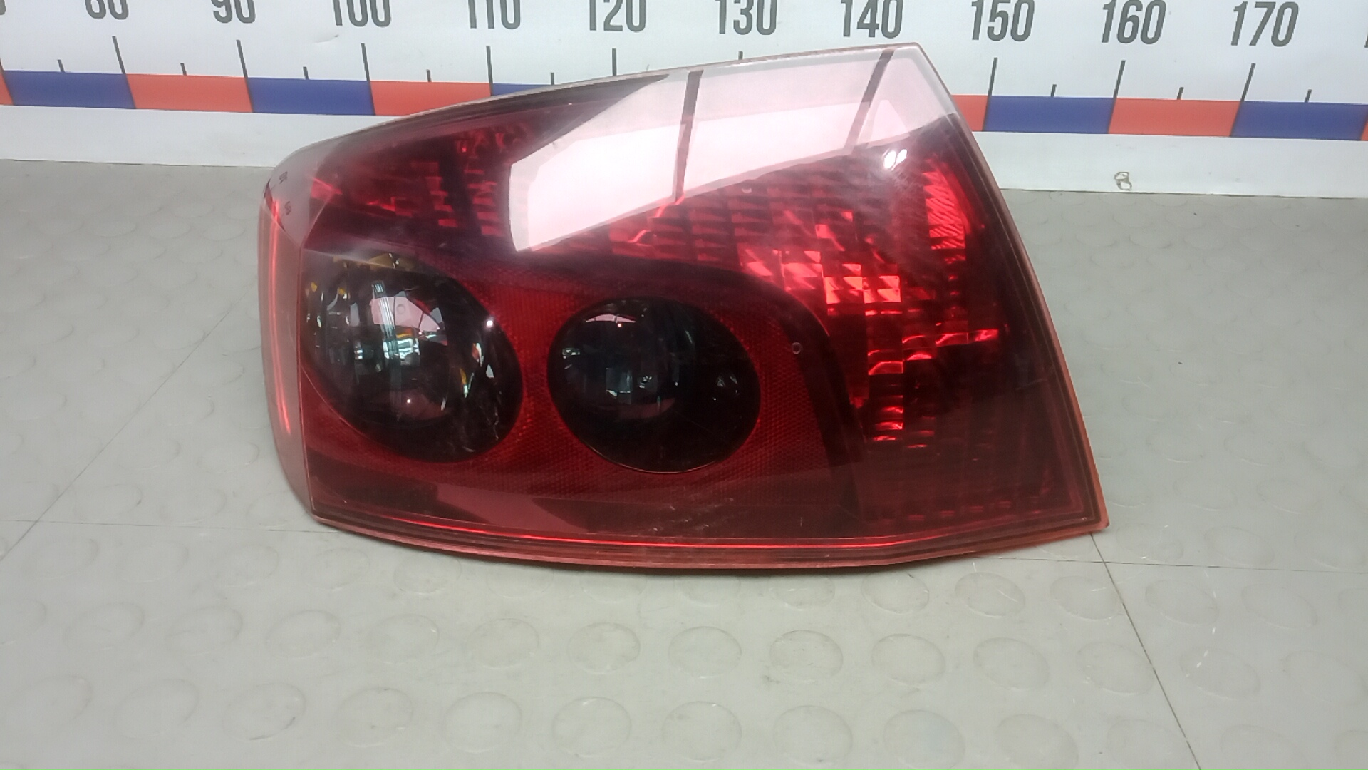 Фонарь задний левый