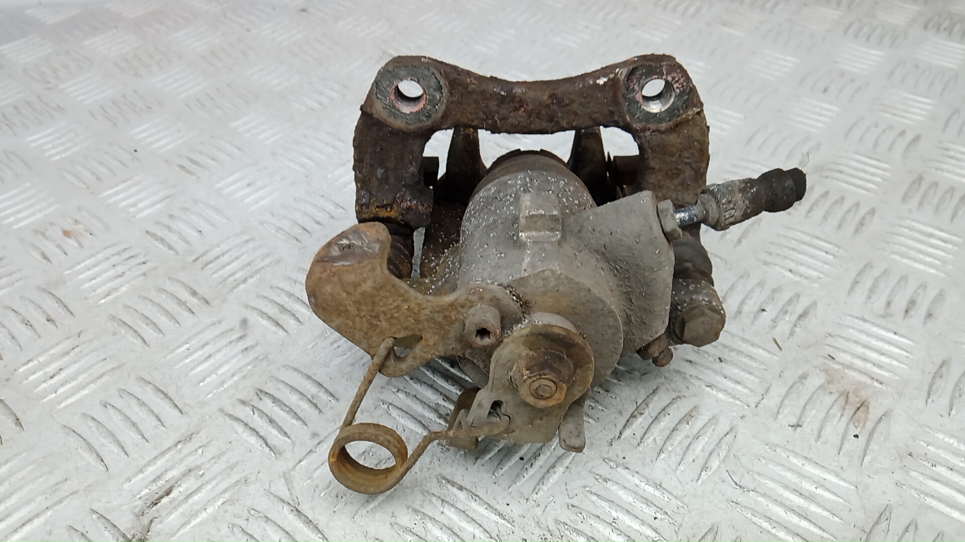 Суппорт задний правый