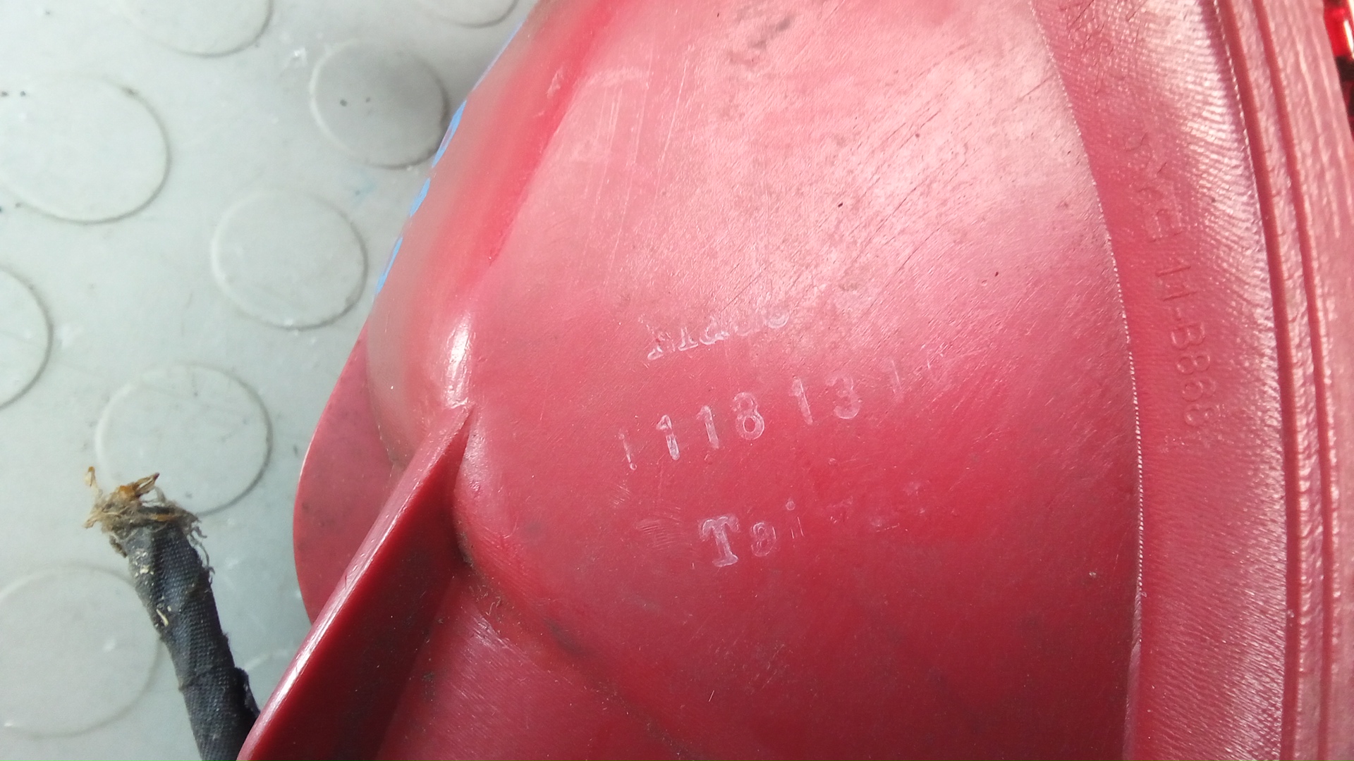 Фонарь задний левый