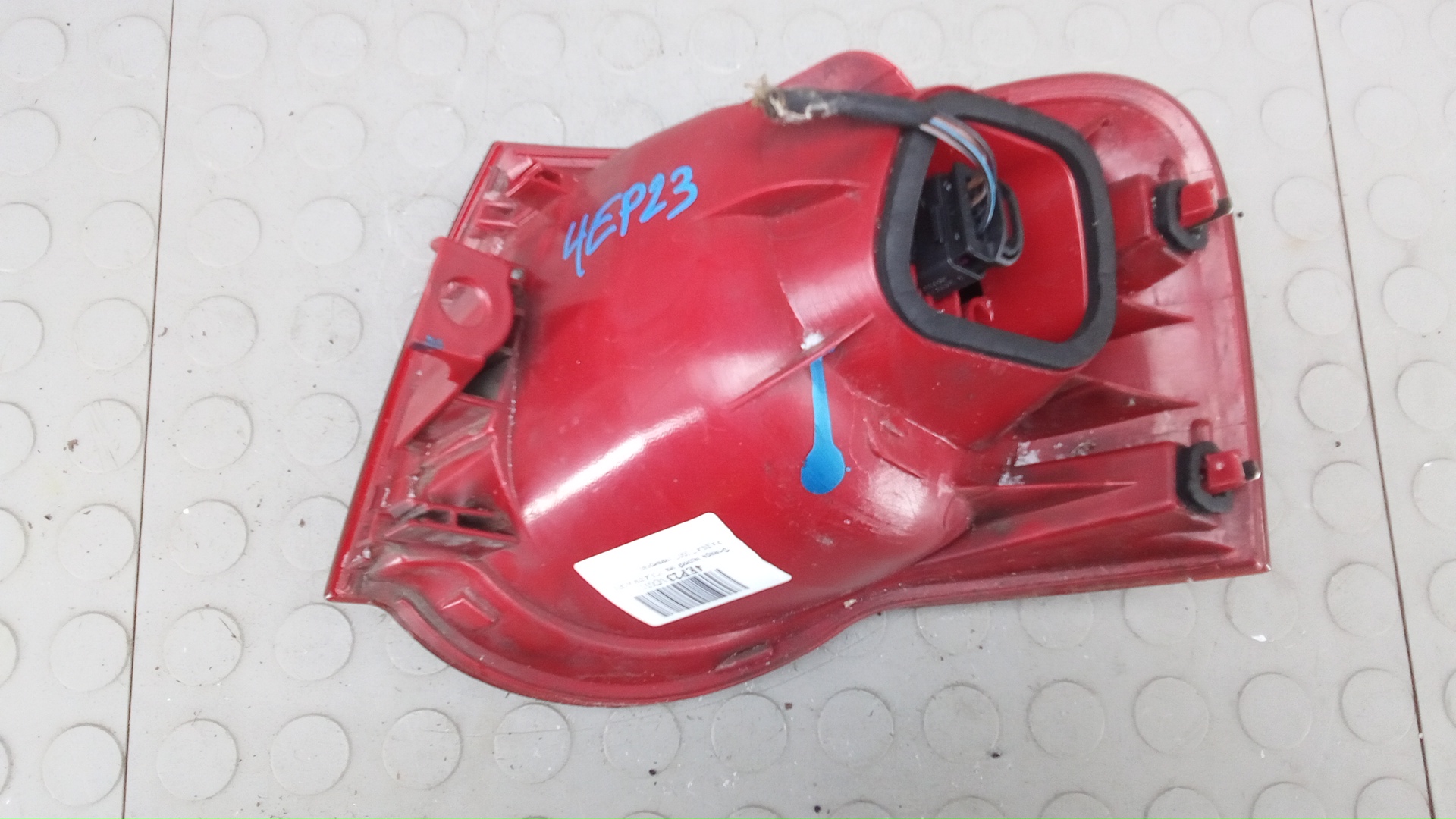 Фонарь задний левый