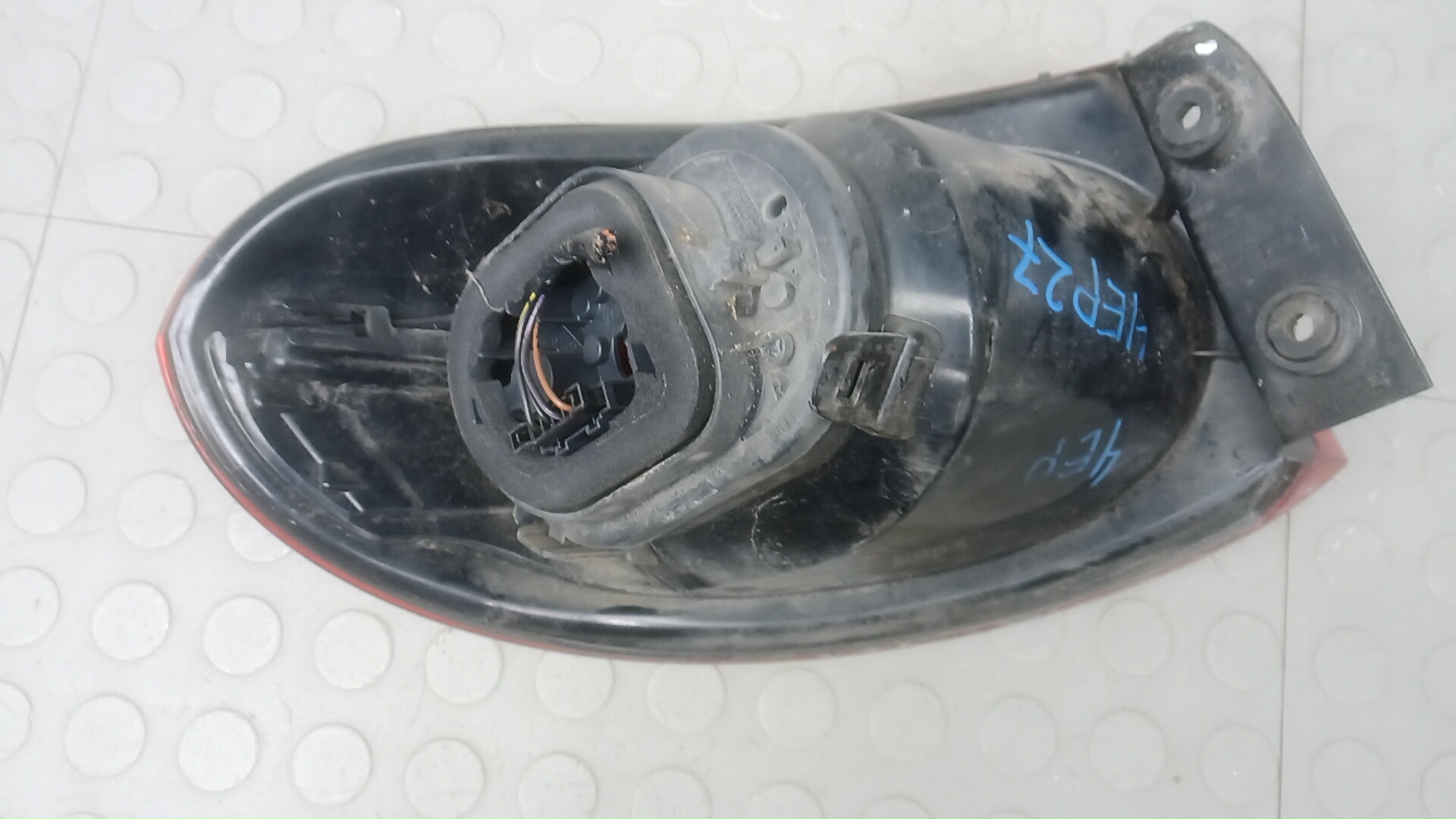 Фонарь задний правый