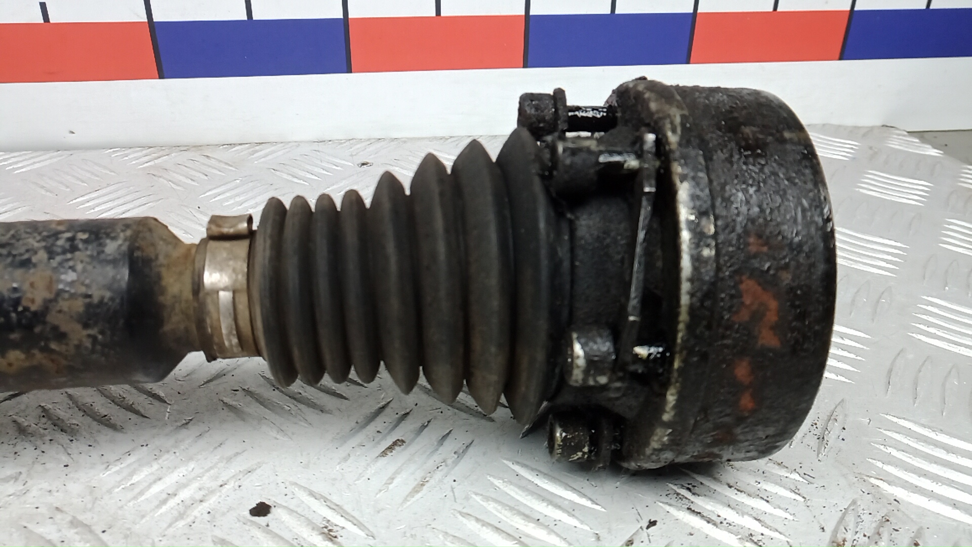 Полуось передняя правая