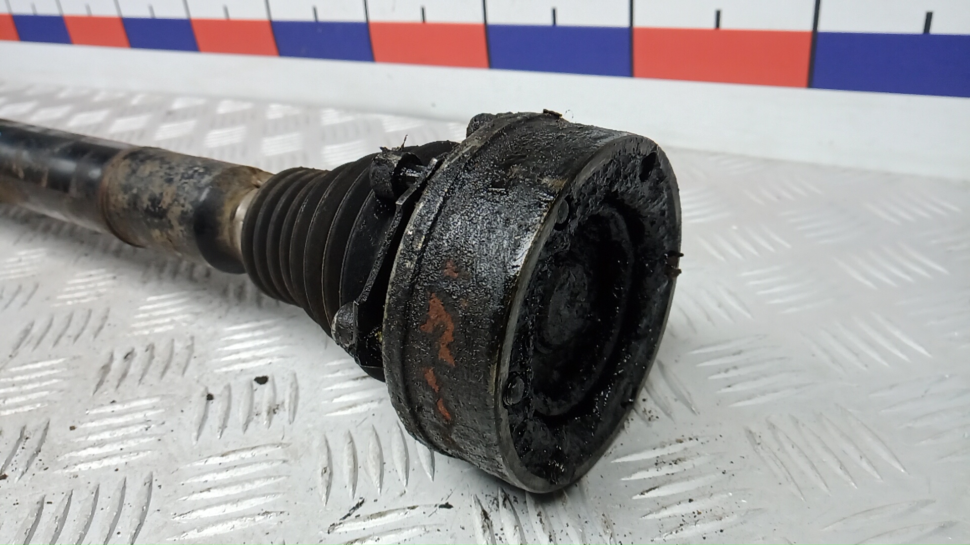 Полуось передняя правая