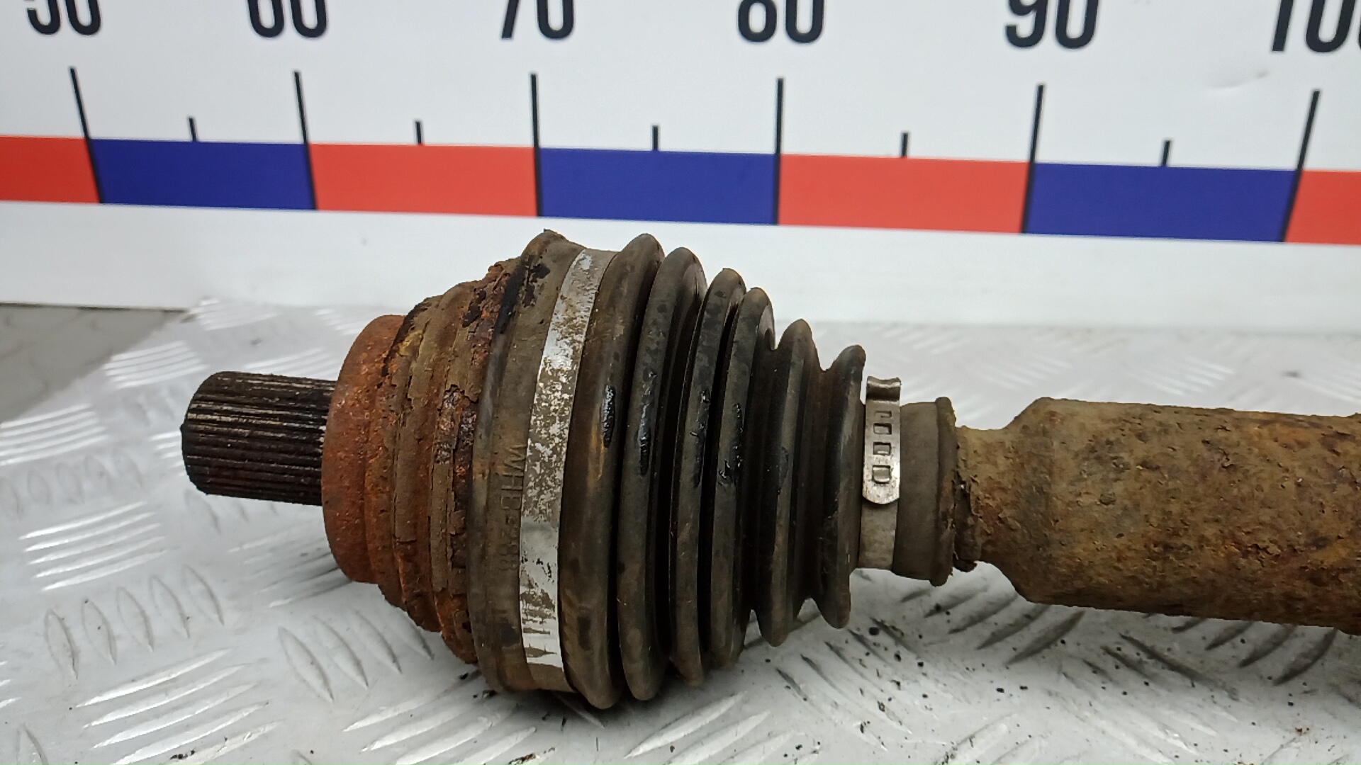 Полуось передняя правая