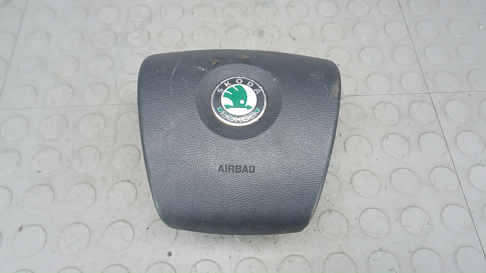 Подушка безопасности в рулевое колесо