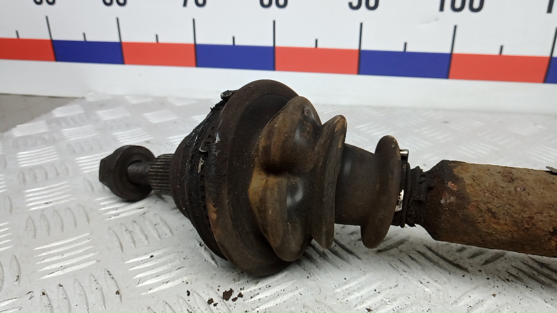 Полуось передняя правая